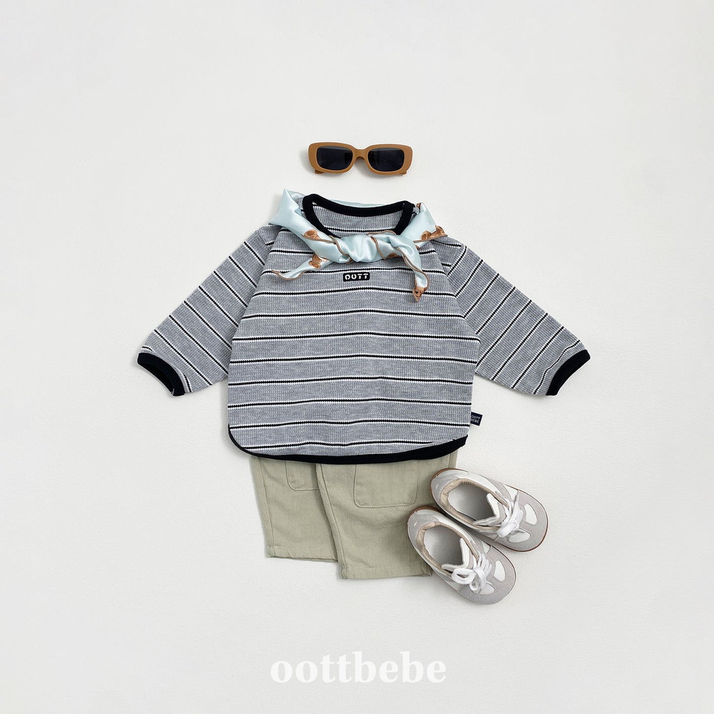 (Pre-order) OOTTBEBE - Urban Stripe Tee 어반스트라이프티 (2 Colors)