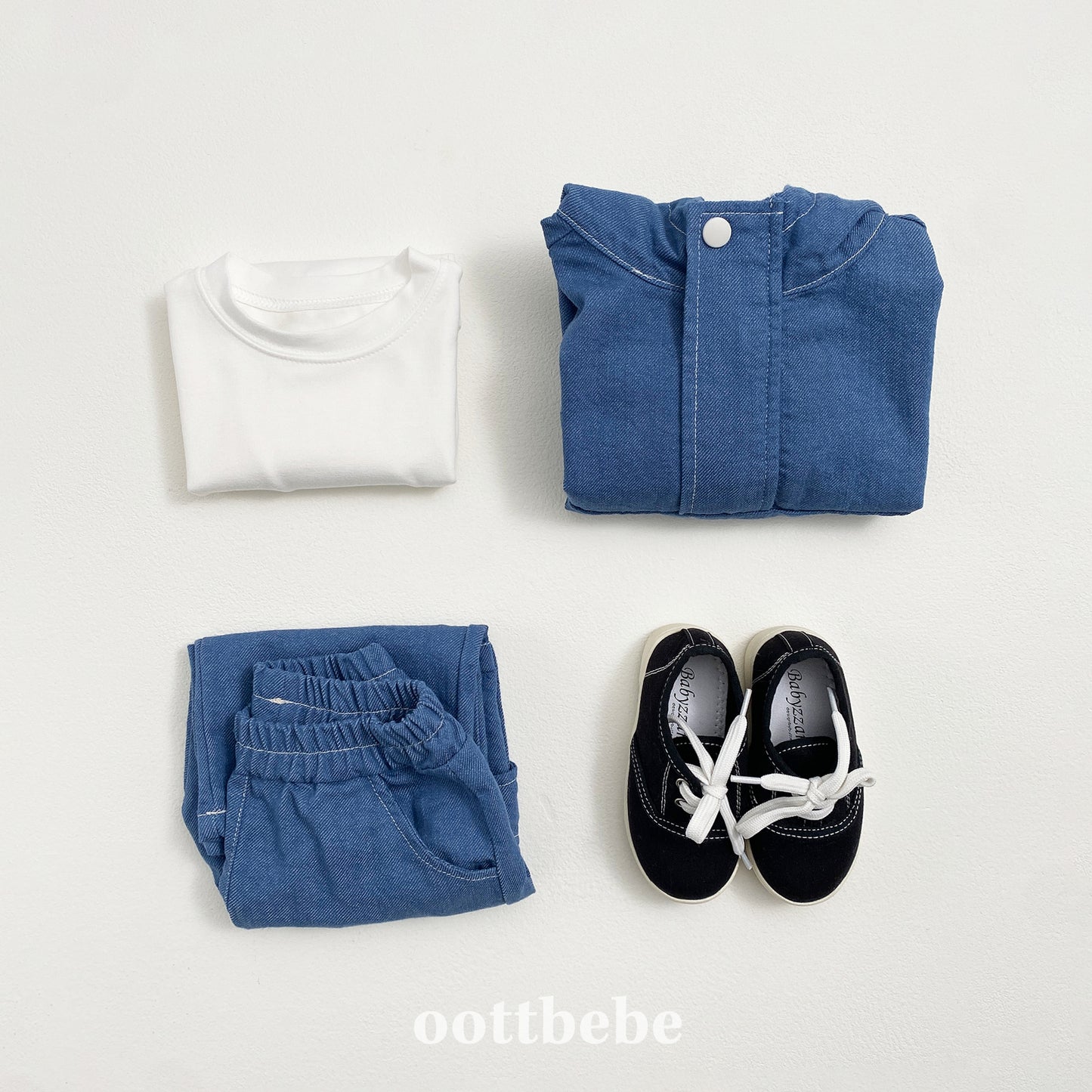 (Pre-order) OOTTBEBE - Stitch Hooded Jacket 스티치후드아노락 (2 Colors)