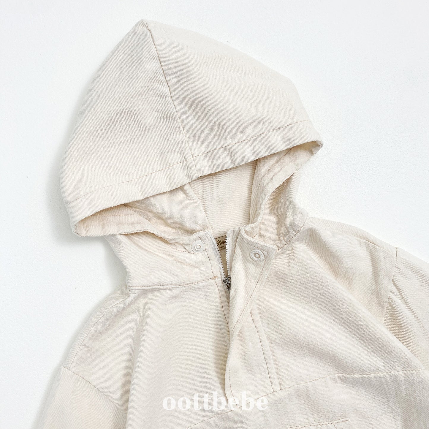 (Pre-order) OOTTBEBE - Stitch Hooded Jacket 스티치후드아노락 (2 Colors)