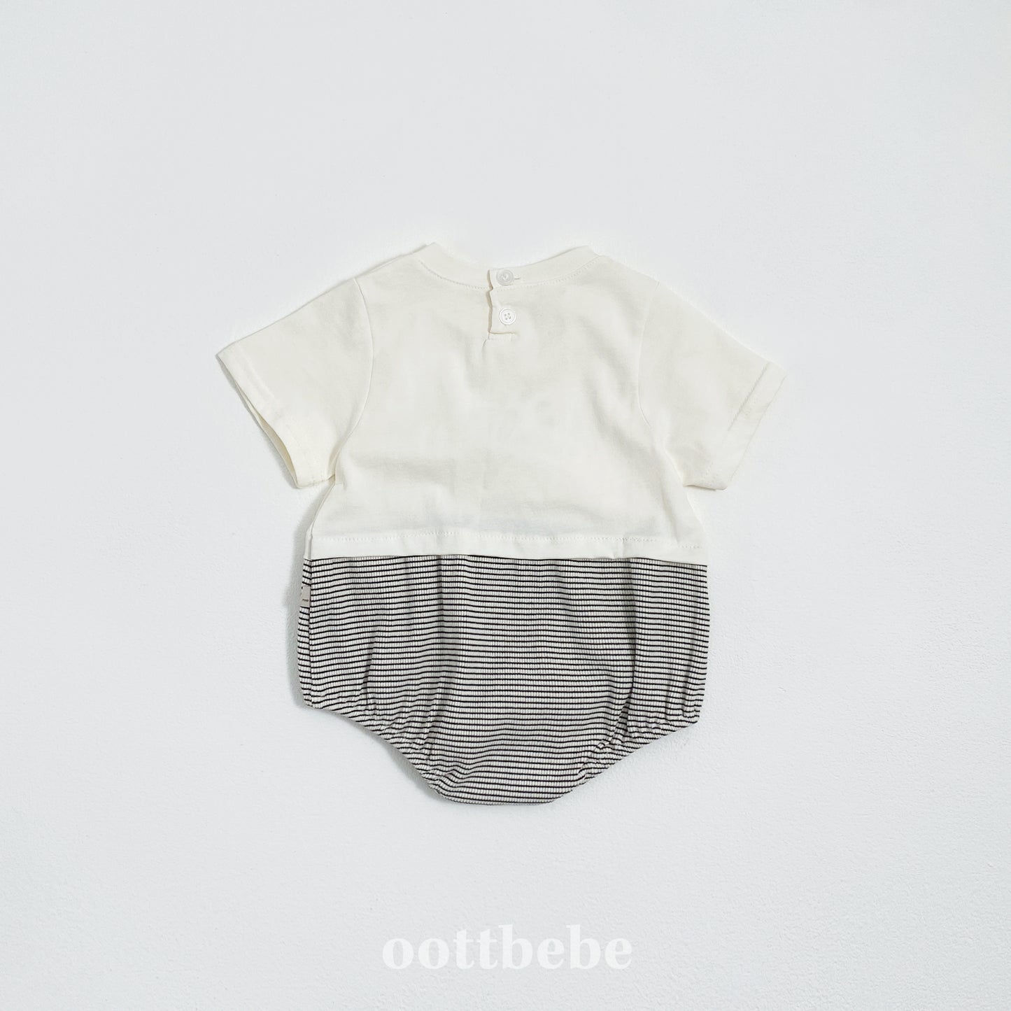 (Pre-order) OOTTBEBE - Otti Signature Bodysuit 오띠시그니쳐슈트 (2 Colors)
