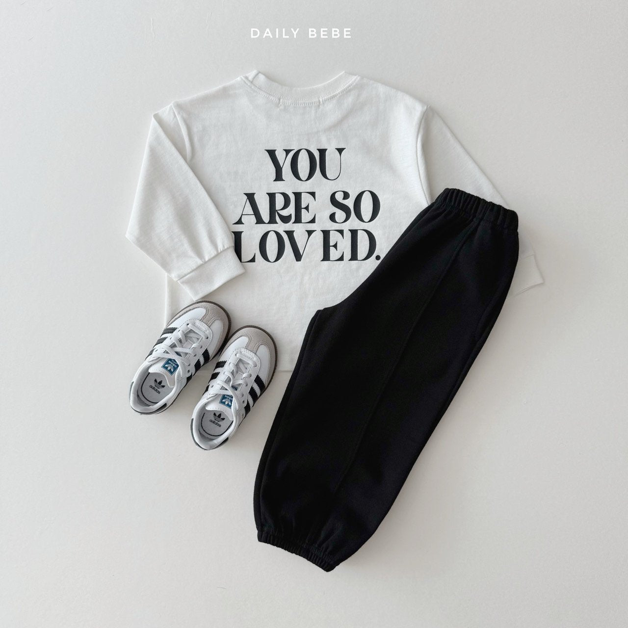 (Pre-order) Daily Bebe - Kids’ Loved Tee 러브드티 (2 Colors)