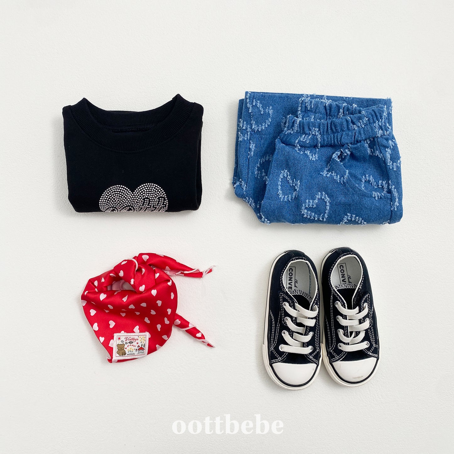 (Pre-order) OOTTBEBE - LOVE Denim Pants (6/10 Length) LOVE청팬츠(6부) (2 Colors)