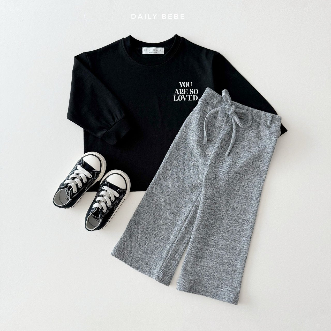 (Pre-order) Daily Bebe - Kids’ Loved Tee 러브드티 (2 Colors)