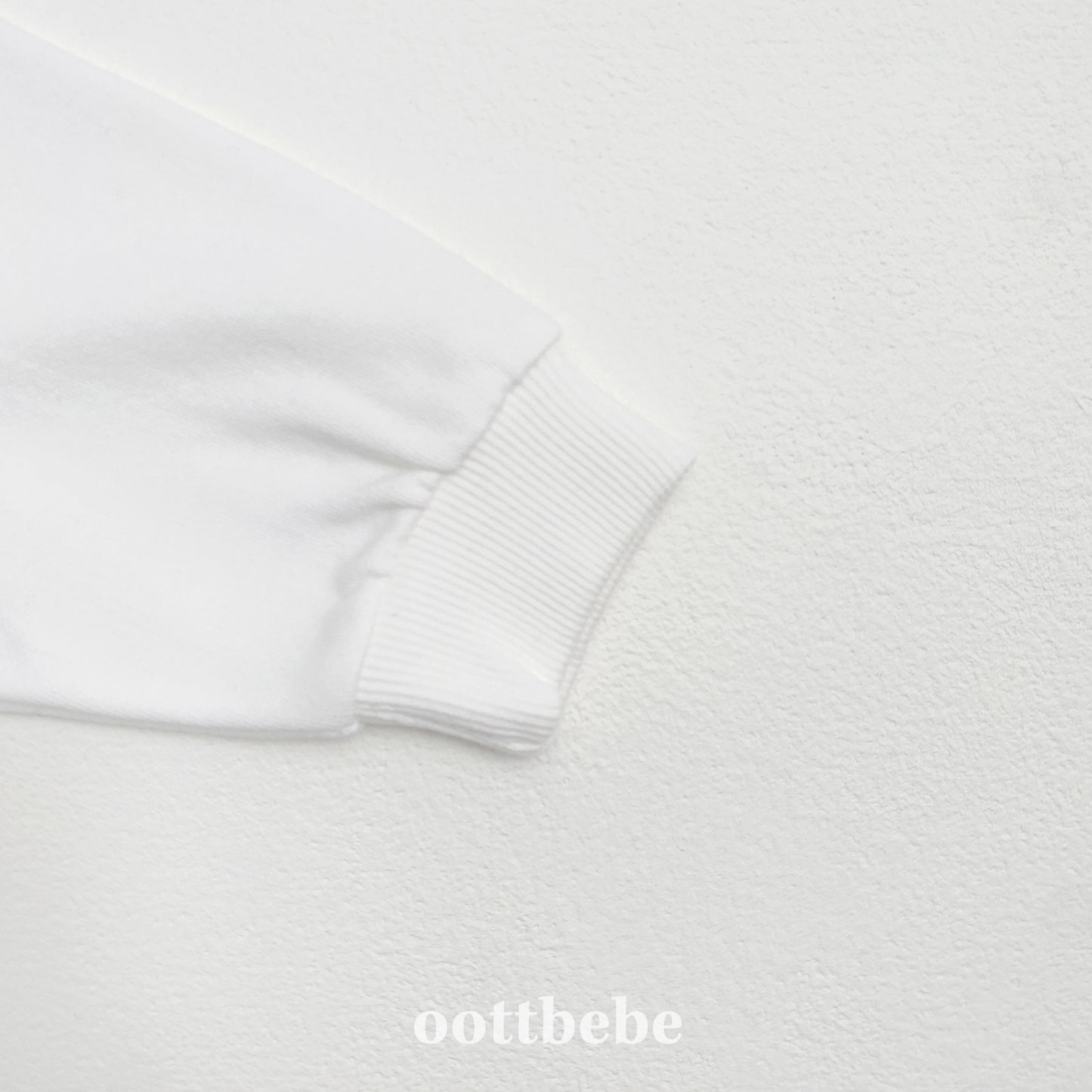 (Pre-order) OOTTBEBE - OT Bling Suit OT블링슈트 (2 Colors)