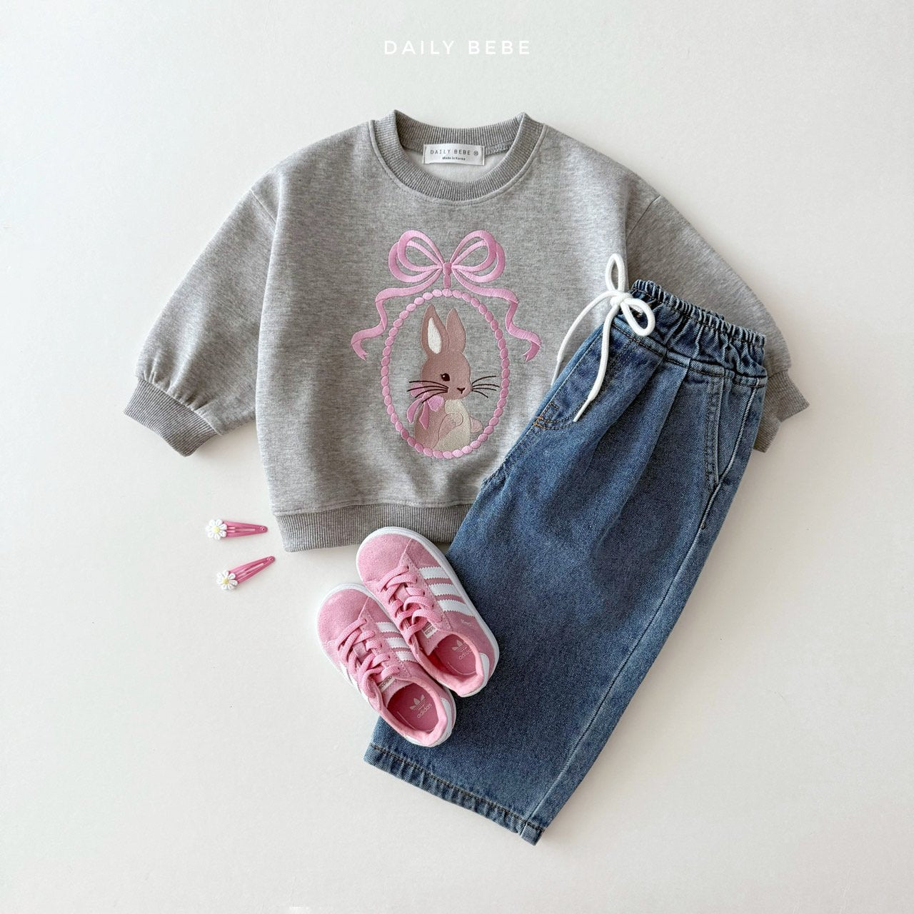 (Pre-order) Daily Bebe - Kids' Bunny Embroidery Sweatshirt 토끼 자수 맨투맨 (2 Colors)