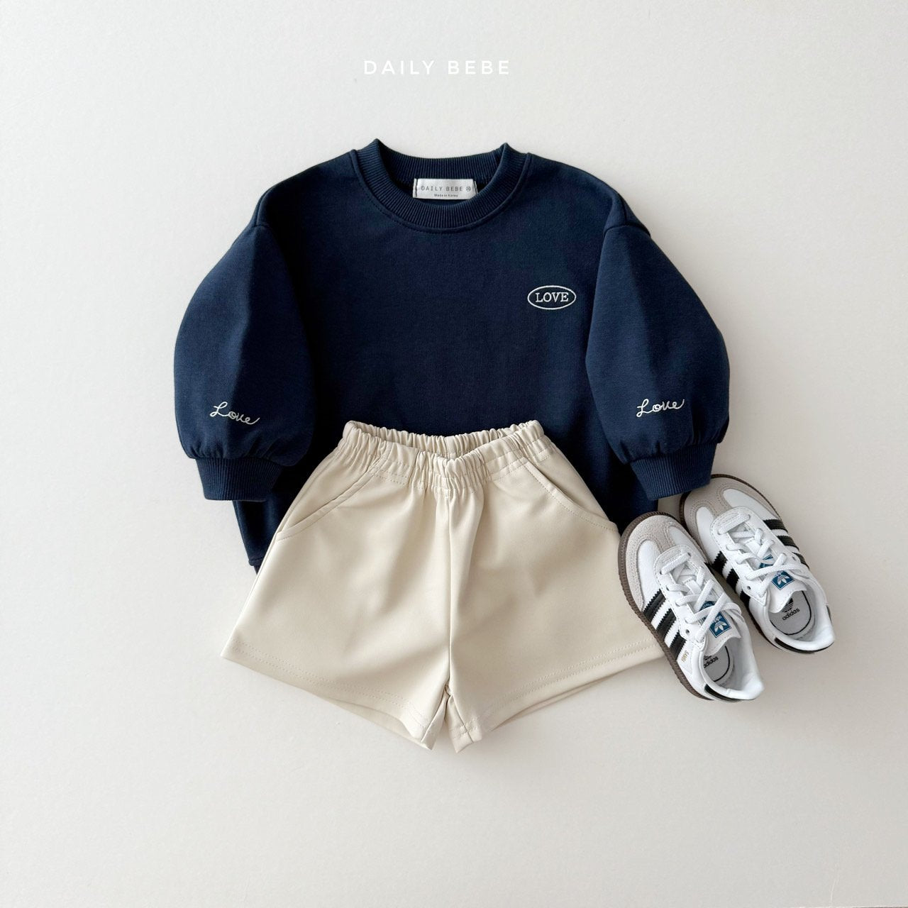 (Pre-order) Daily Bebe - Kids’ Love Point Sweatshirt 러브포인트 맨투맨 (2 Colors)