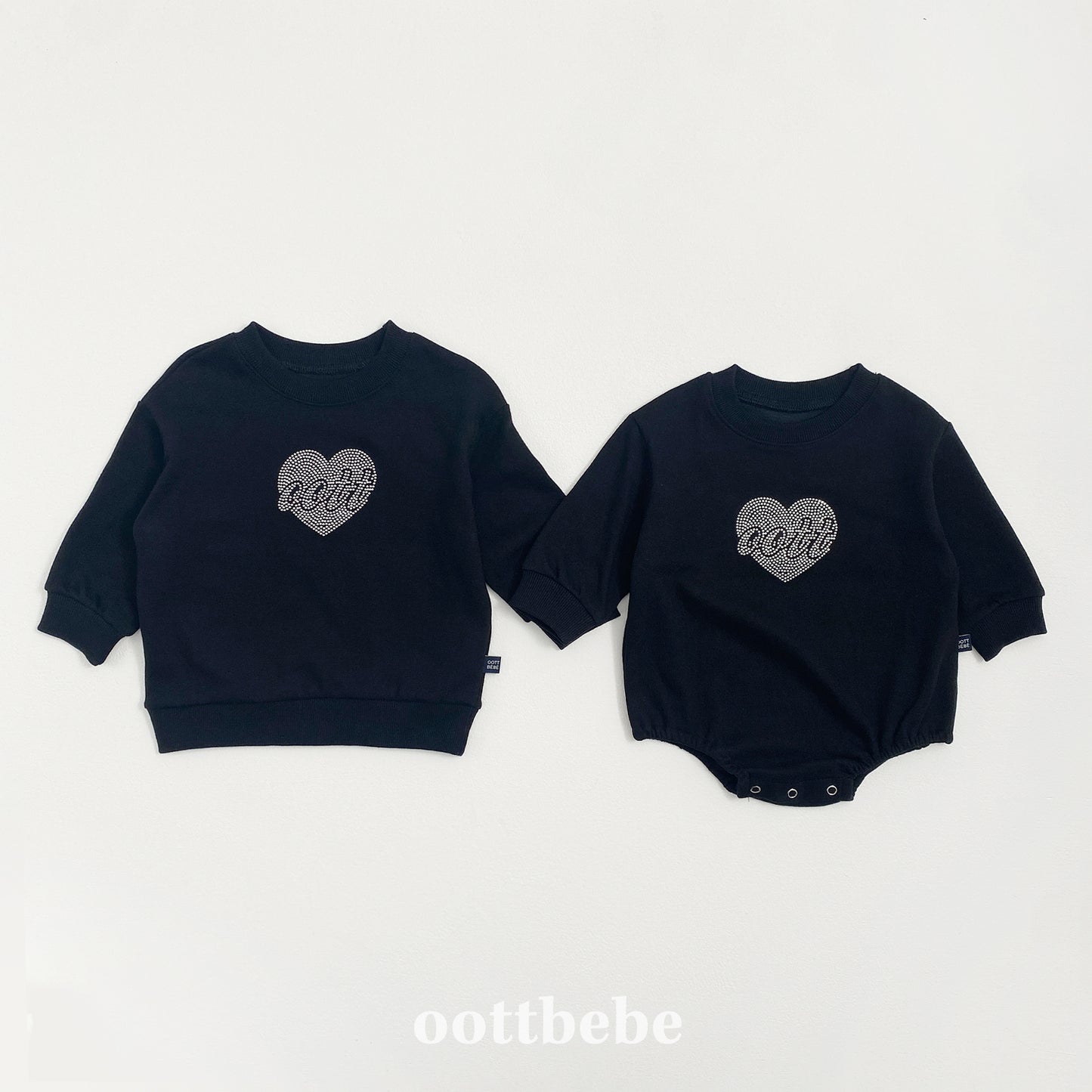 (Pre-order) OOTTBEBE - OT Bling Sweatshirt OT블링맨투맨 (2 Colors)