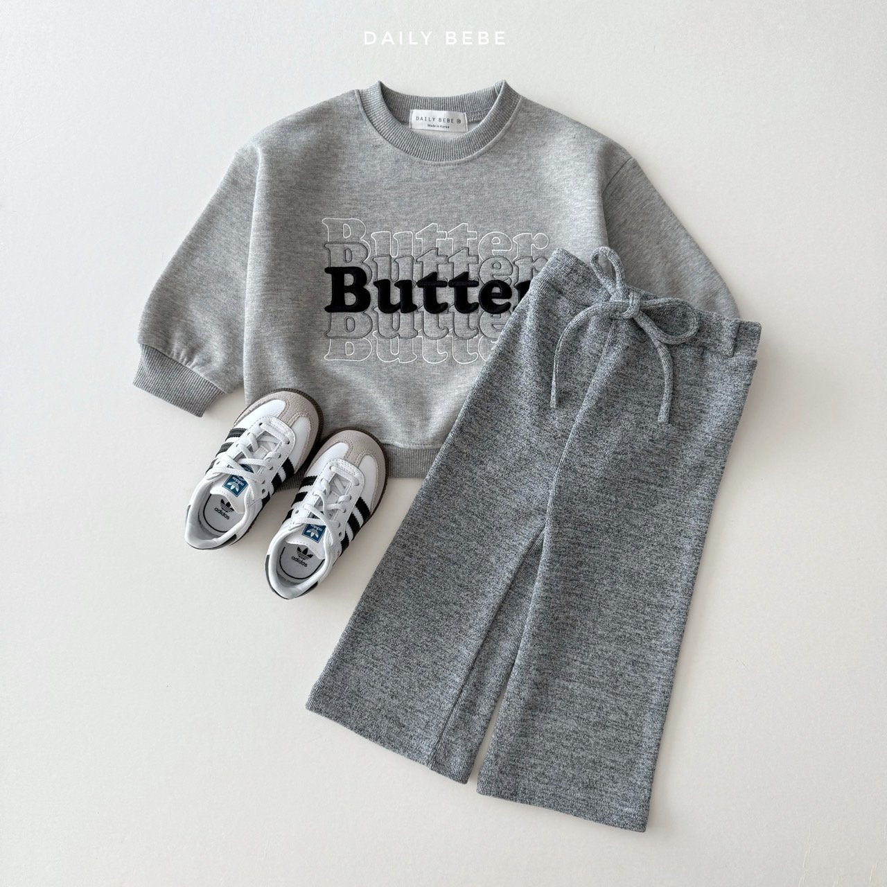 (Pre-order) Daily Bebe - Kids’ Butter Embroidered Sweatshirt 버터자수 맨투맨 (2 Colors)