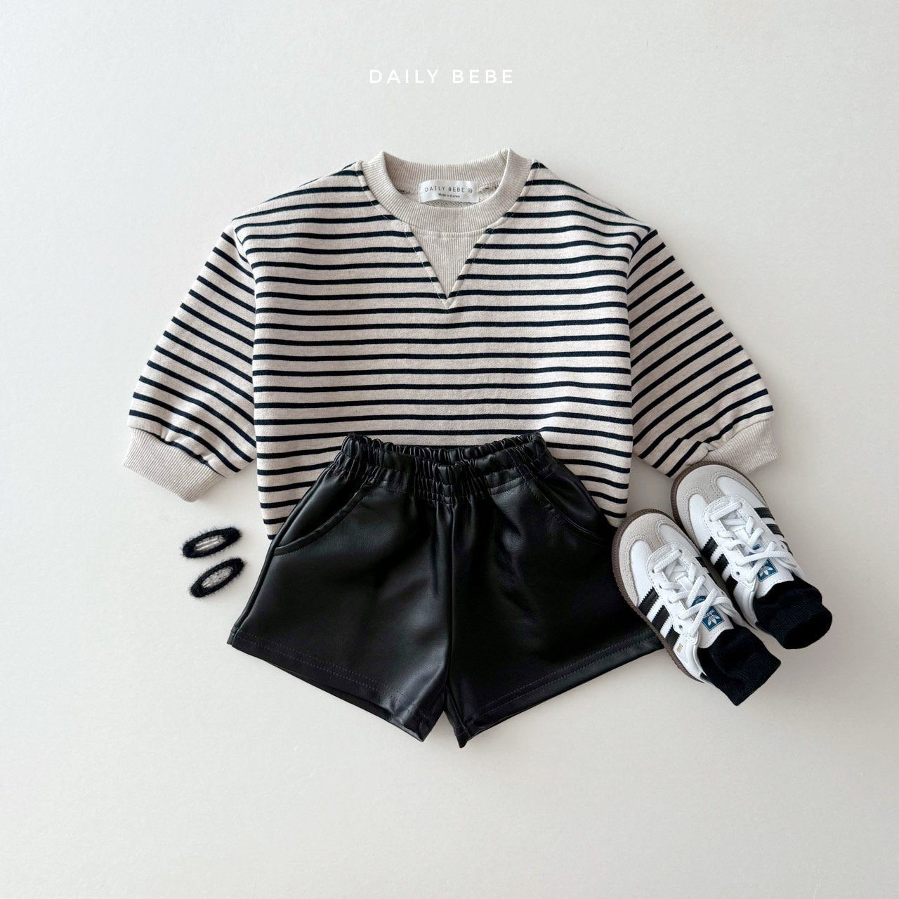 (Pre-order) Daily Bebe - Kids’ Triangle Stripe Sweatshirt 단가라 삼각 맨투맨 (2 Colors)
