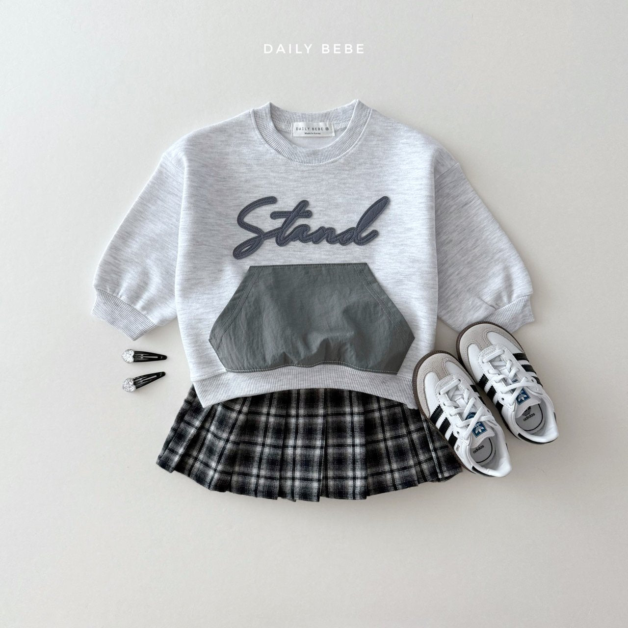 (Pre-order) Daily Bebe - Kids’ Crinkle Pocket Sweatshirt 바스락 포켓 맨투맨 (2 Colors)