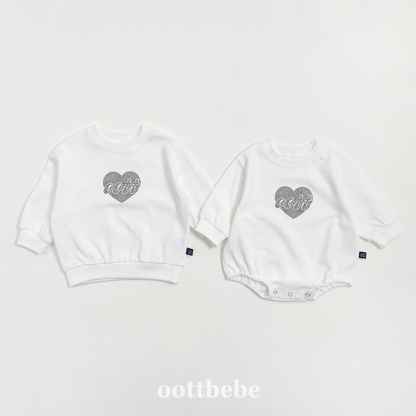(Pre-order) OOTTBEBE - OT Bling Sweatshirt OT블링맨투맨 (2 Colors)