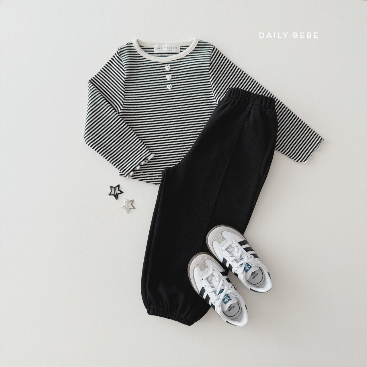 (Pre-order) Daily Bebe - Kids' Button Stripe Tee 줄가라단추티 (2 Colors)