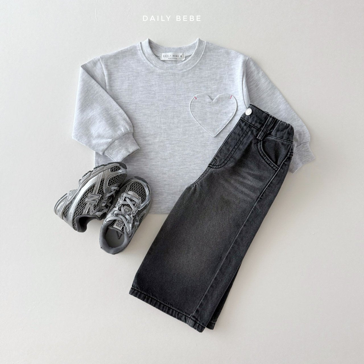 (Pre-order) Daily Bebe - Kids' Heart Pocket Tee 하트포켓 (2 Colors)