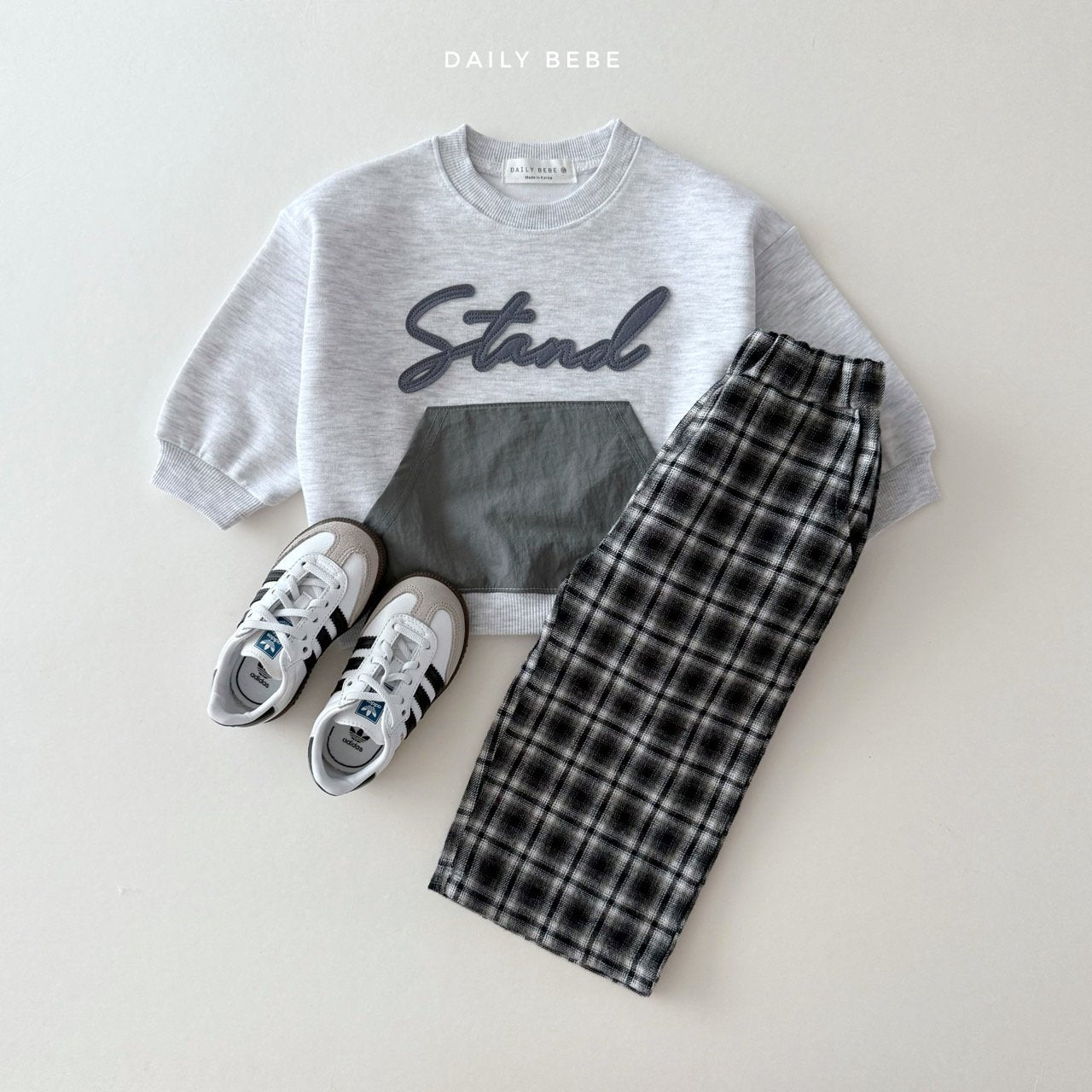 (Pre-order) Daily Bebe - Kids’ Crinkle Pocket Sweatshirt 바스락 포켓 맨투맨 (2 Colors)