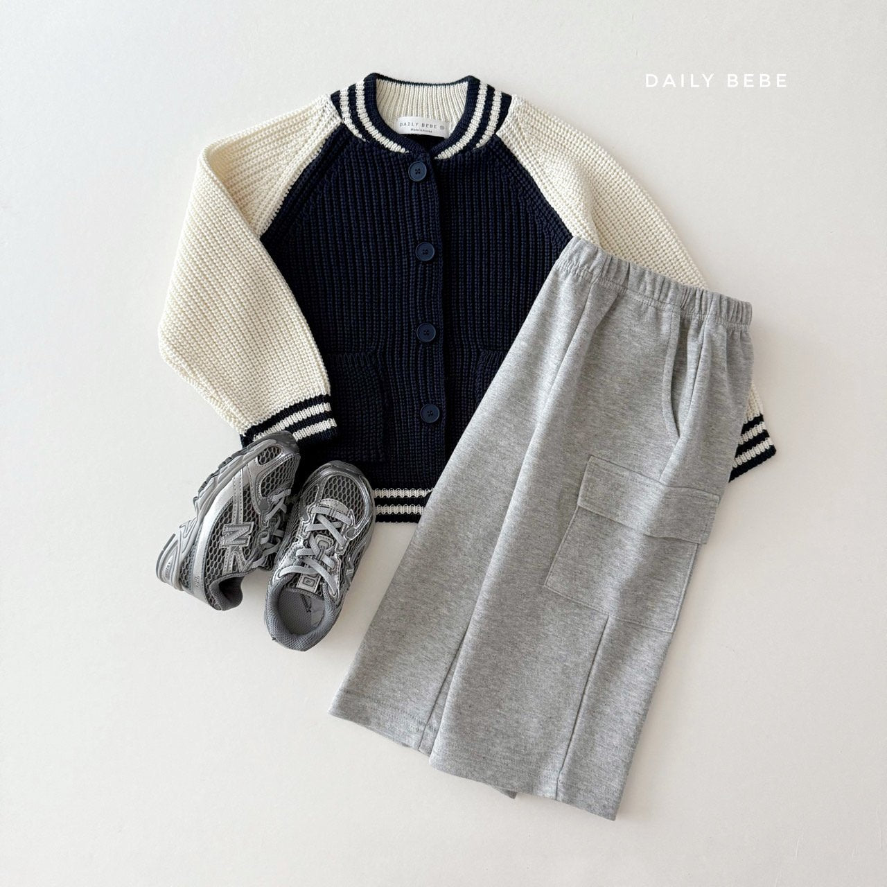 (Pre-order) Daily Bebe - Kids' Varsity Cardigan 바시티 가디건 (2 Colors)