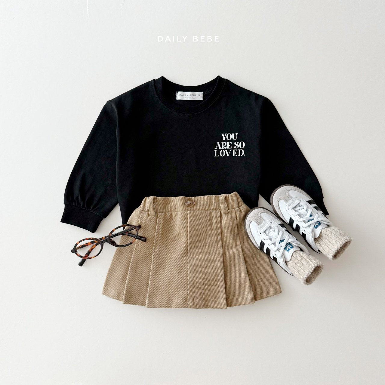(Pre-order) Daily Bebe - Kids’ Loved Tee 러브드티 (2 Colors)