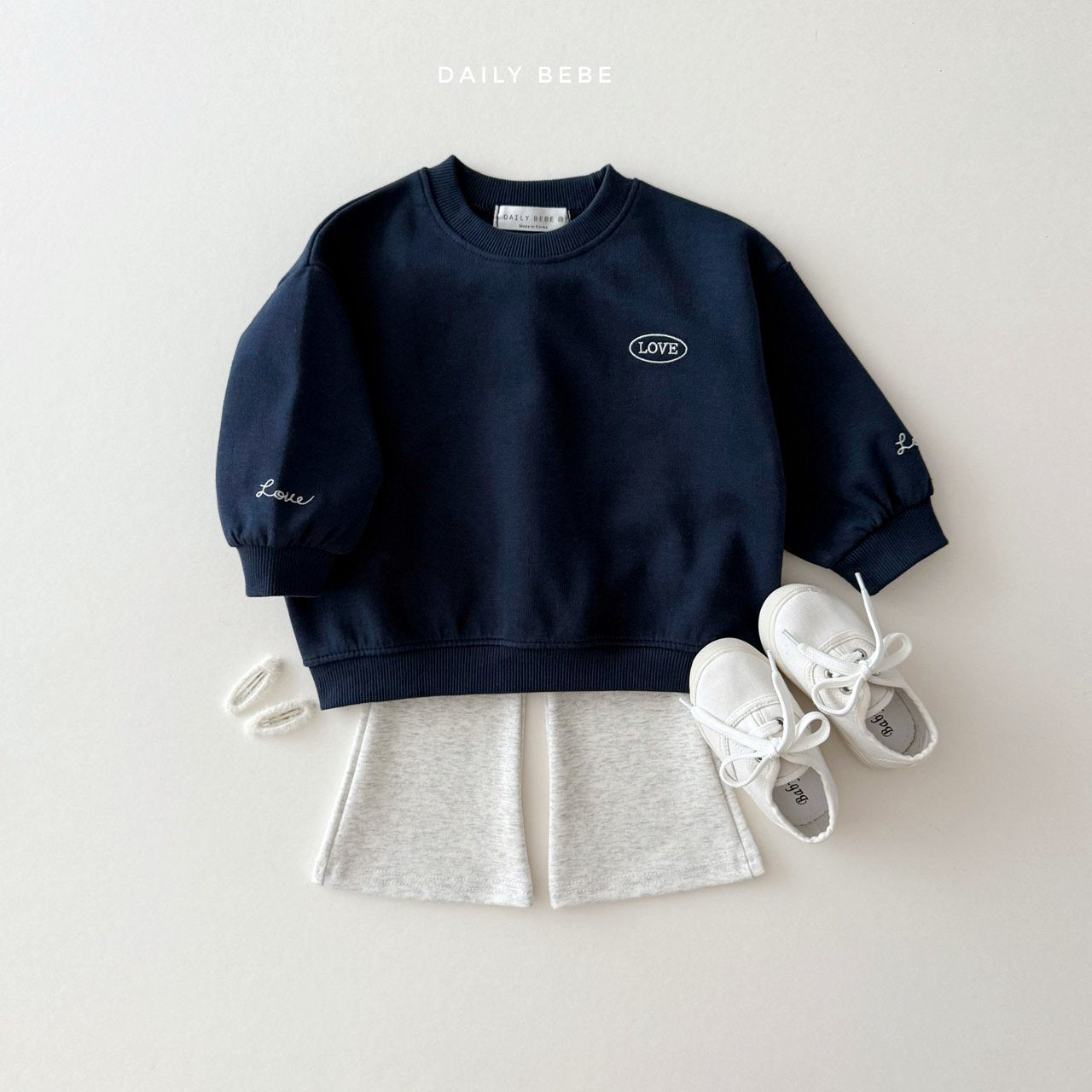 (Pre-order) Daily Bebe - Kids’ Love Point Sweatshirt 러브포인트 맨투맨 (2 Colors)