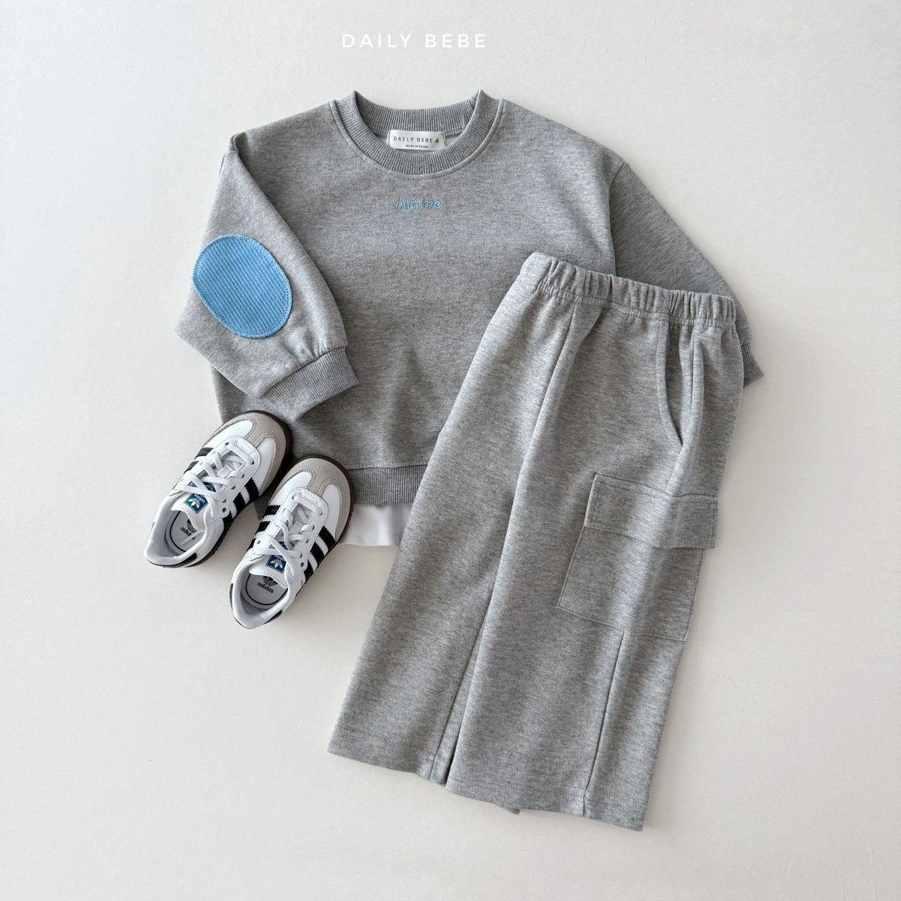 (Pre-order) Daily Bebe - Kids' Hug Me Sweatshirt 허그미 맨투맨 (3 Colors)