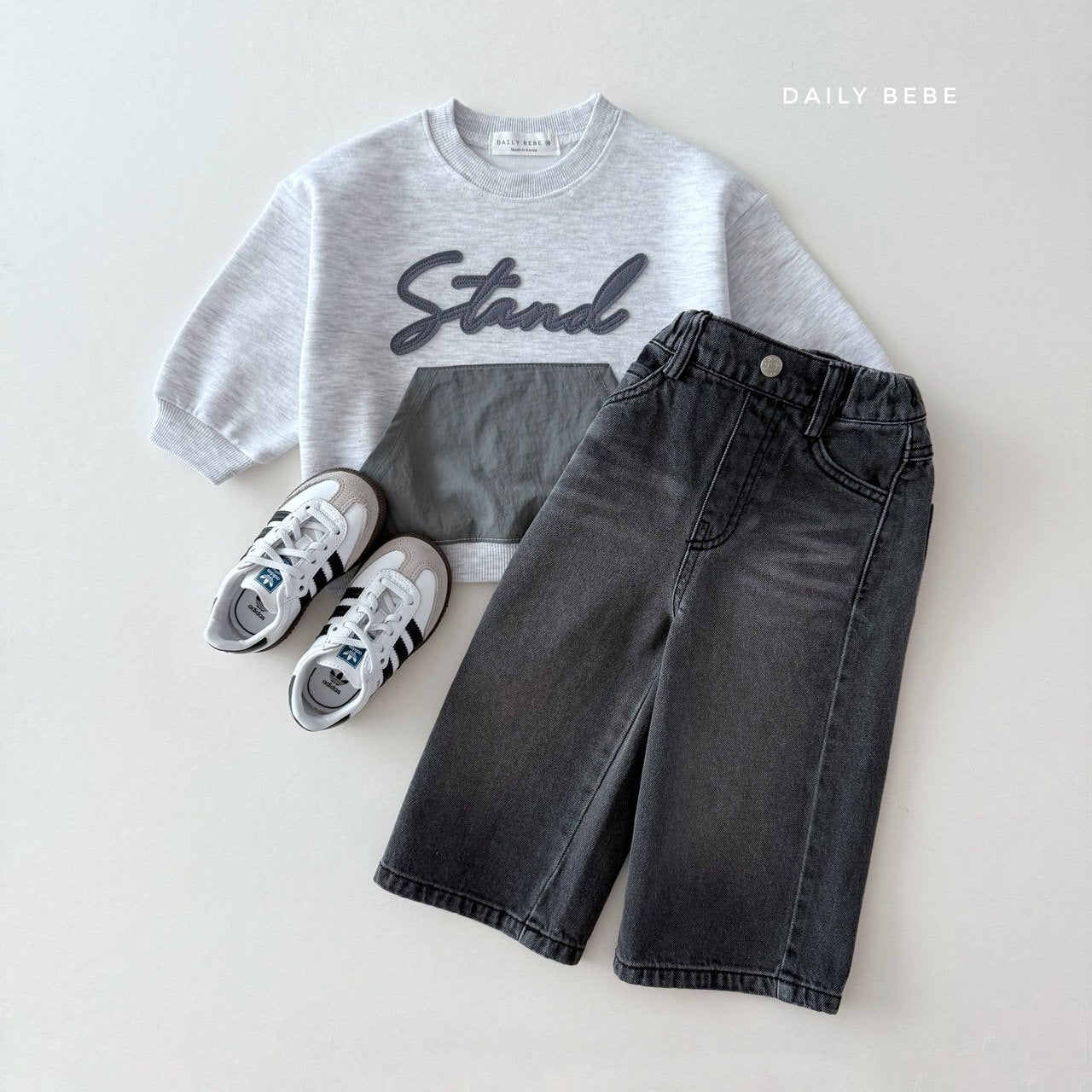 (Pre-order) Daily Bebe - Kids’ Crinkle Pocket Sweatshirt 바스락 포켓 맨투맨 (2 Colors)