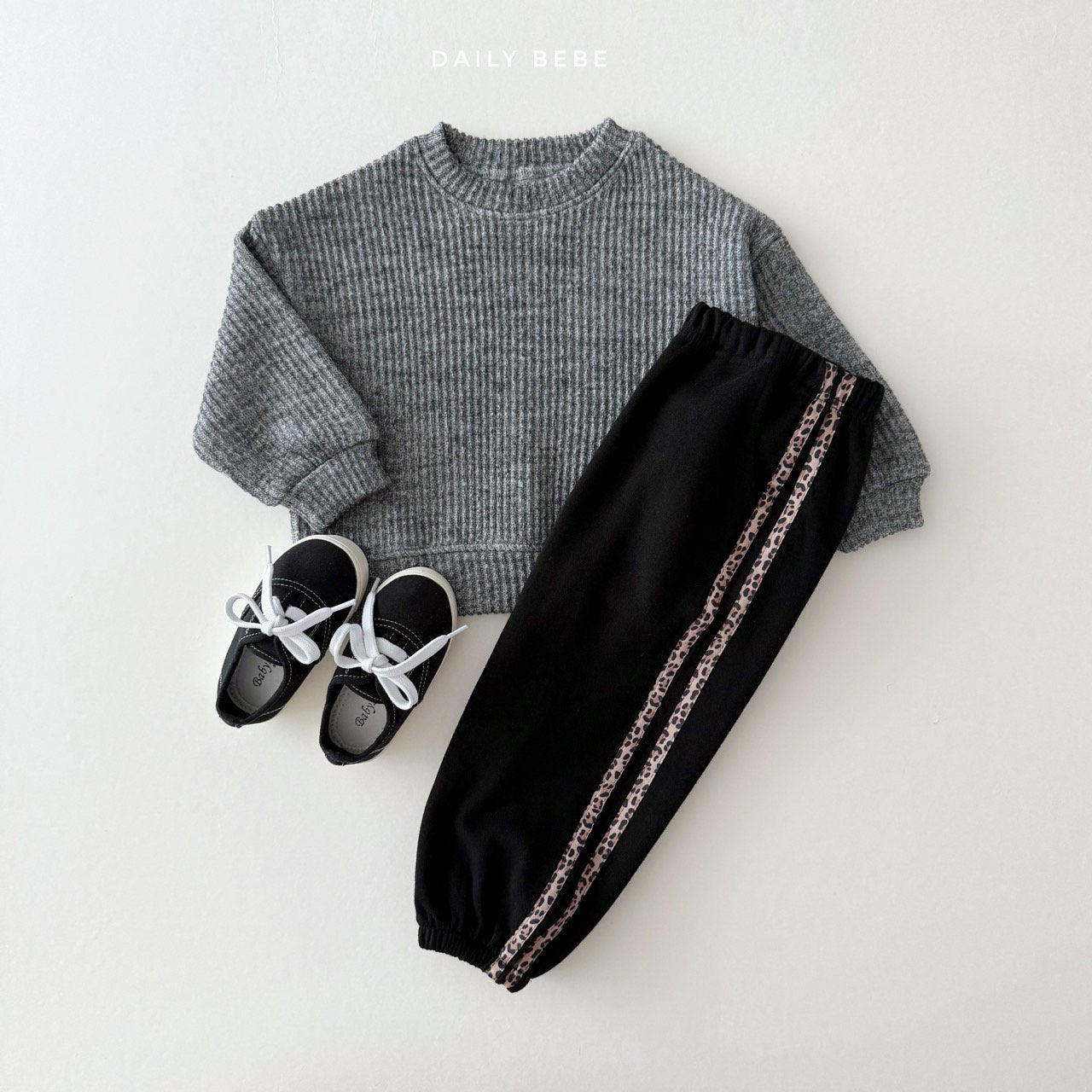 (Pre-order) Daily Bebe - Kids’ Ribbed Knit Sweatshirt 골지니트 맨투맨 (3 Colors)