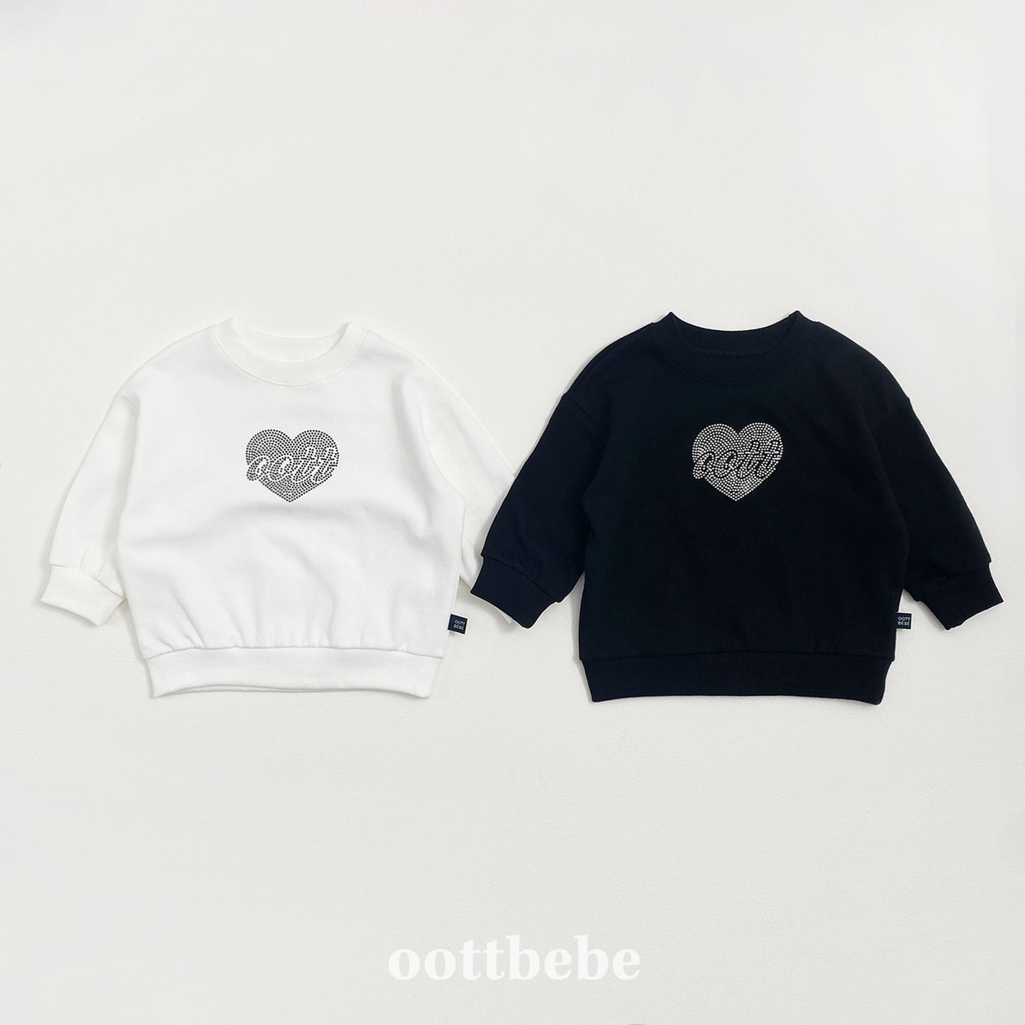 (Pre-order) OOTTBEBE - OT Bling Sweatshirt OT블링맨투맨 (2 Colors)
