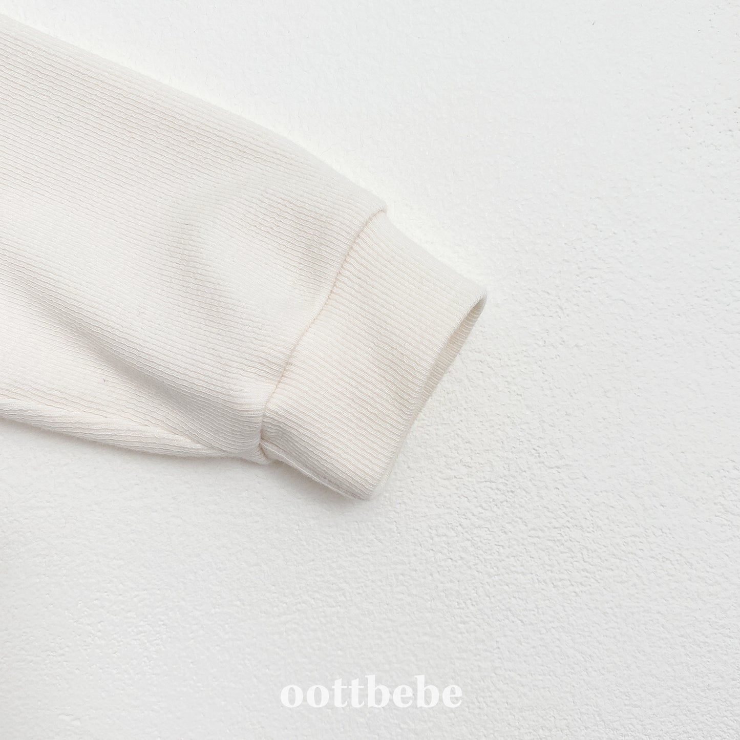 (Pre-order) OOTTBEBE - Creamy Cuff Tee 크리미시보리티 (4 Colors)