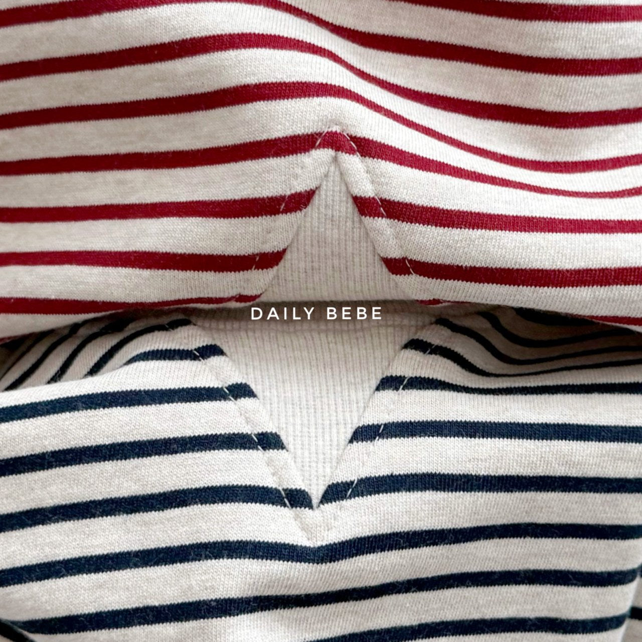 (Pre-order) Daily Bebe - Kids’ Triangle Stripe Sweatshirt 단가라 삼각 맨투맨 (2 Colors)