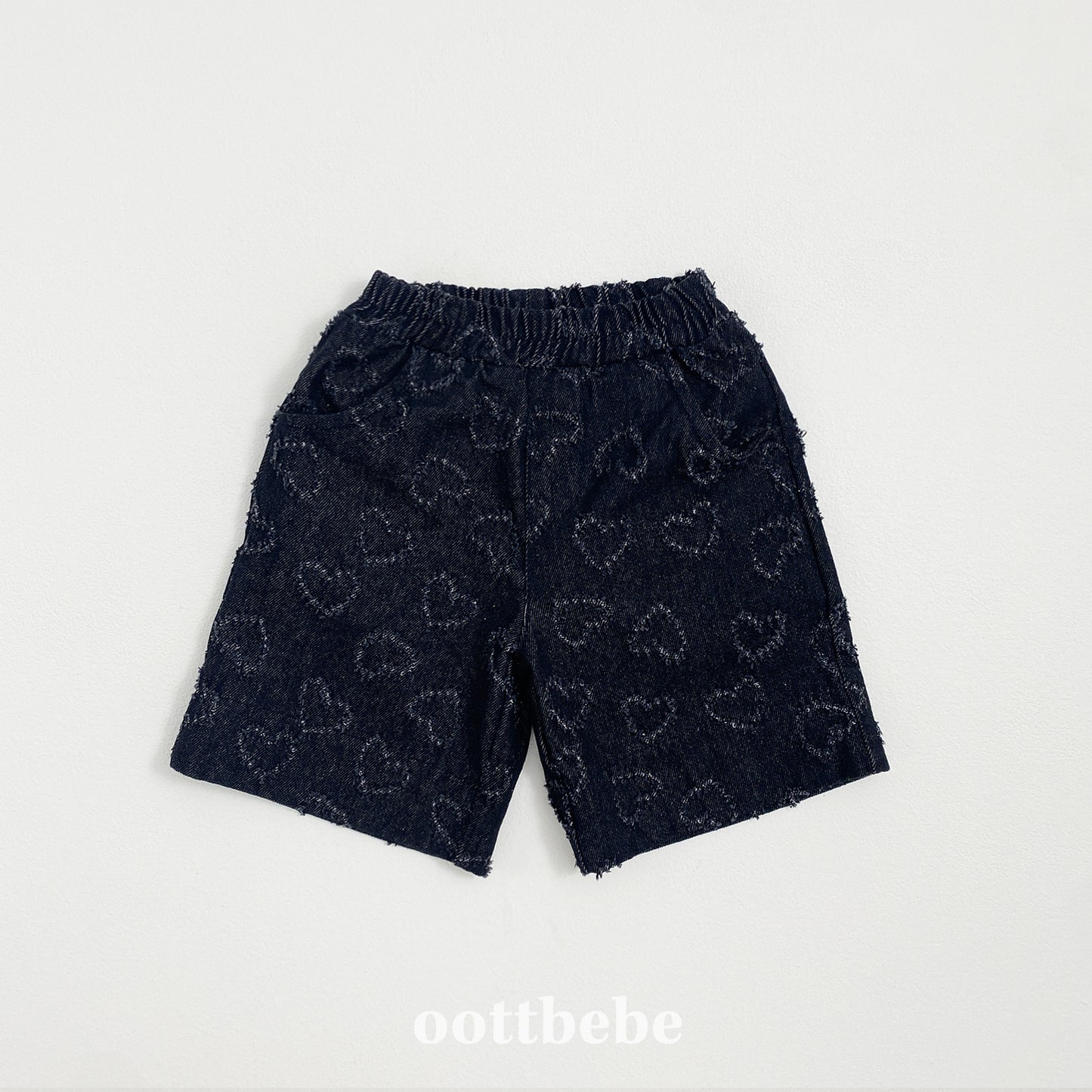 (Pre-order) OOTTBEBE - LOVE Denim Pants (6/10 Length) LOVE청팬츠(6부) (2 Colors)