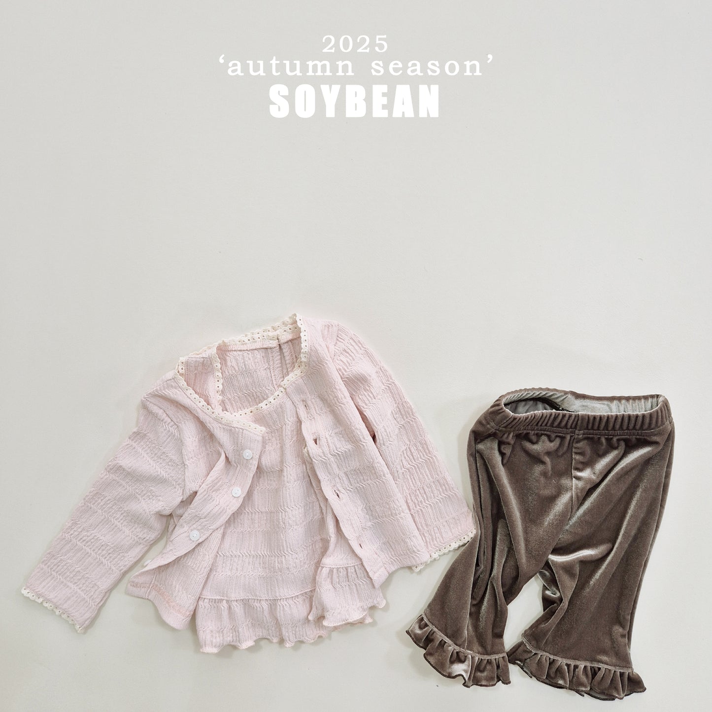 (Pre-order) Soybean Kids - Capri Frill Velvet Pants 카프리프릴팬츠 (2 Colors)