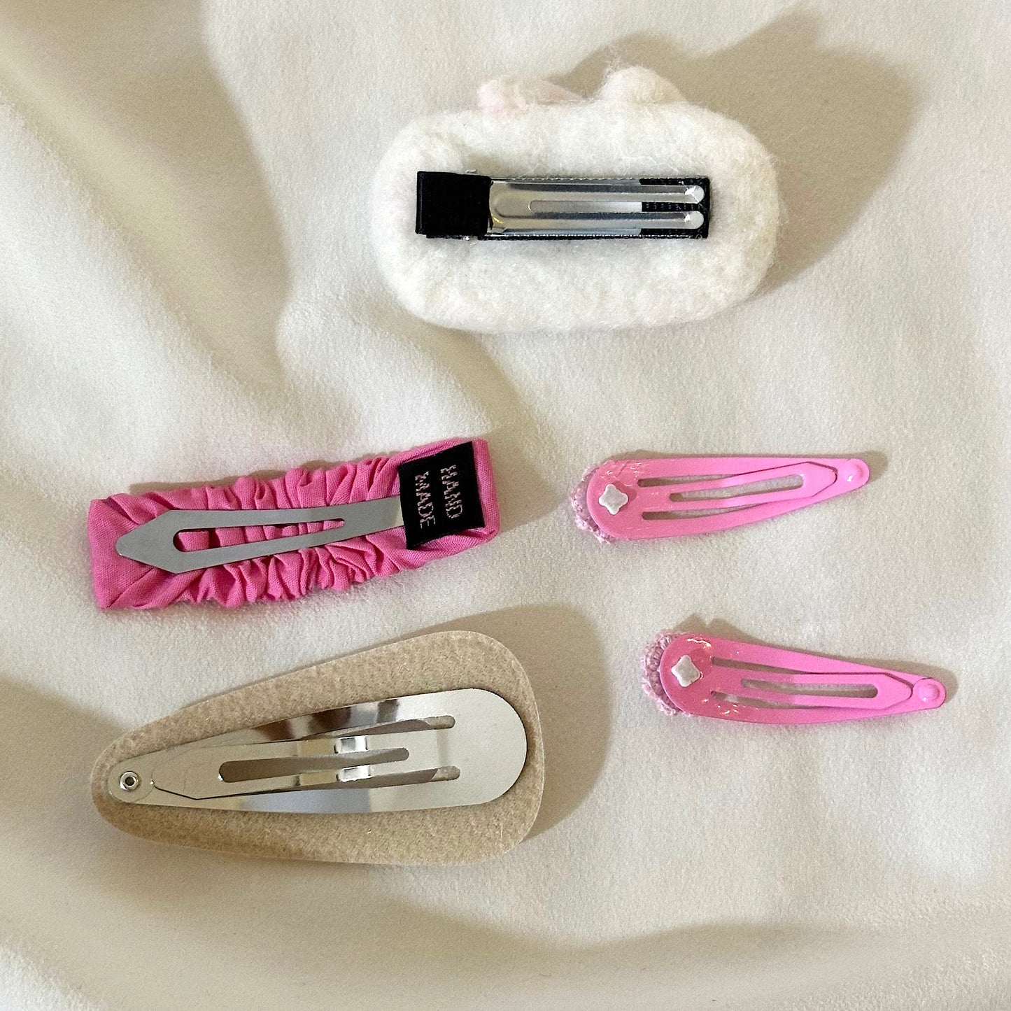 (Chenny Bong Bong) Kids’ Winter Bunny Hair Clips 5-piece Set