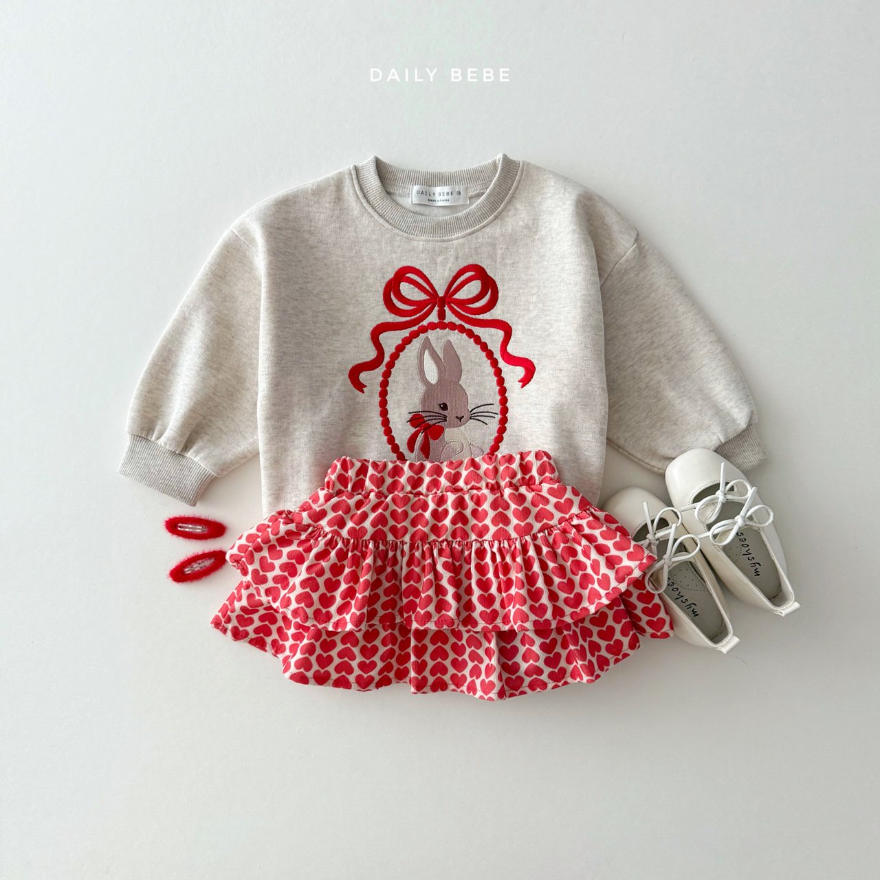 (Pre-order) Daily Bebe - Kids' Bunny Embroidery Sweatshirt 토끼 자수 맨투맨 (2 Colors)