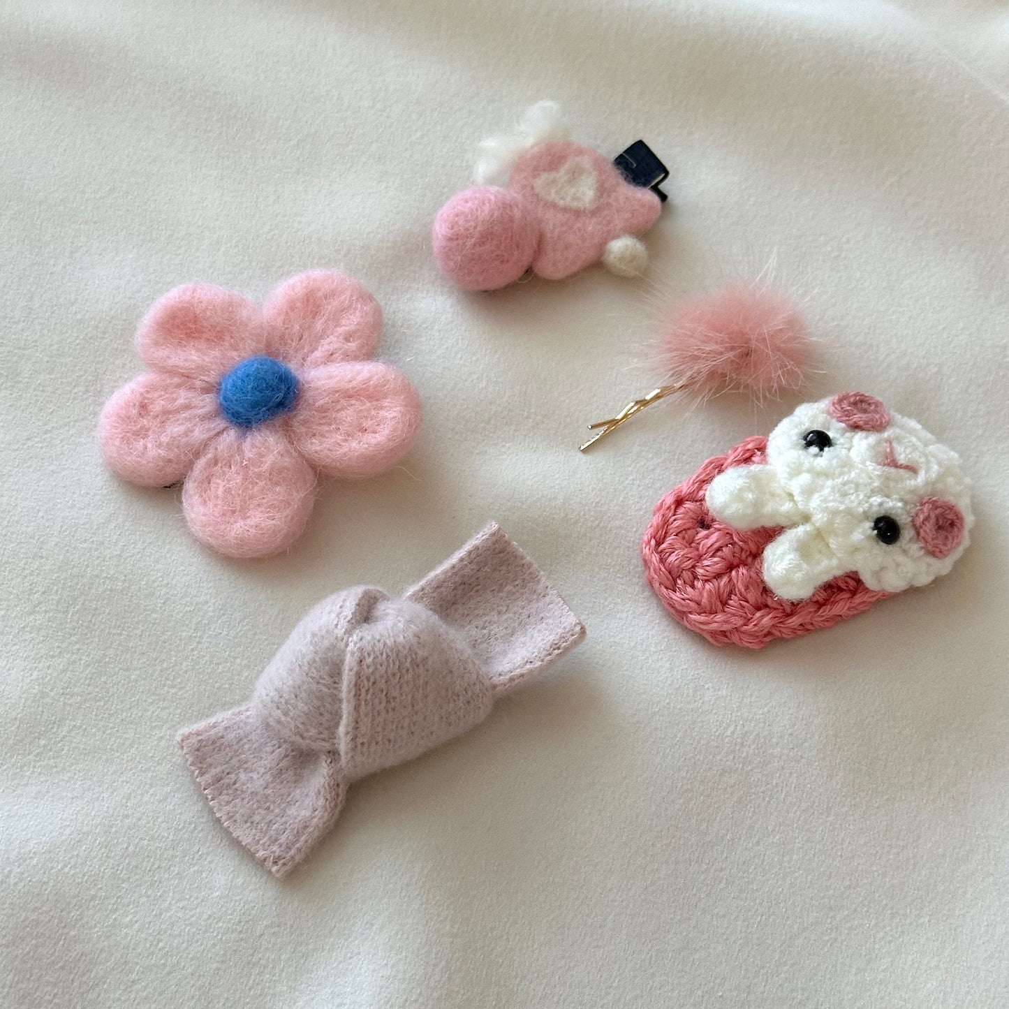 (Chenny Bong Bong) Kids’ Pink Flower Bunny Hair Clips 5-piece Set