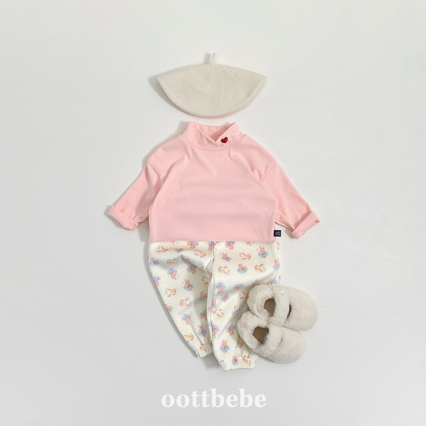 (Pre-order) OOTTBEBE Winter - Signature Heart Turtleneck Tee OT하트폴라티 (4 Colors)