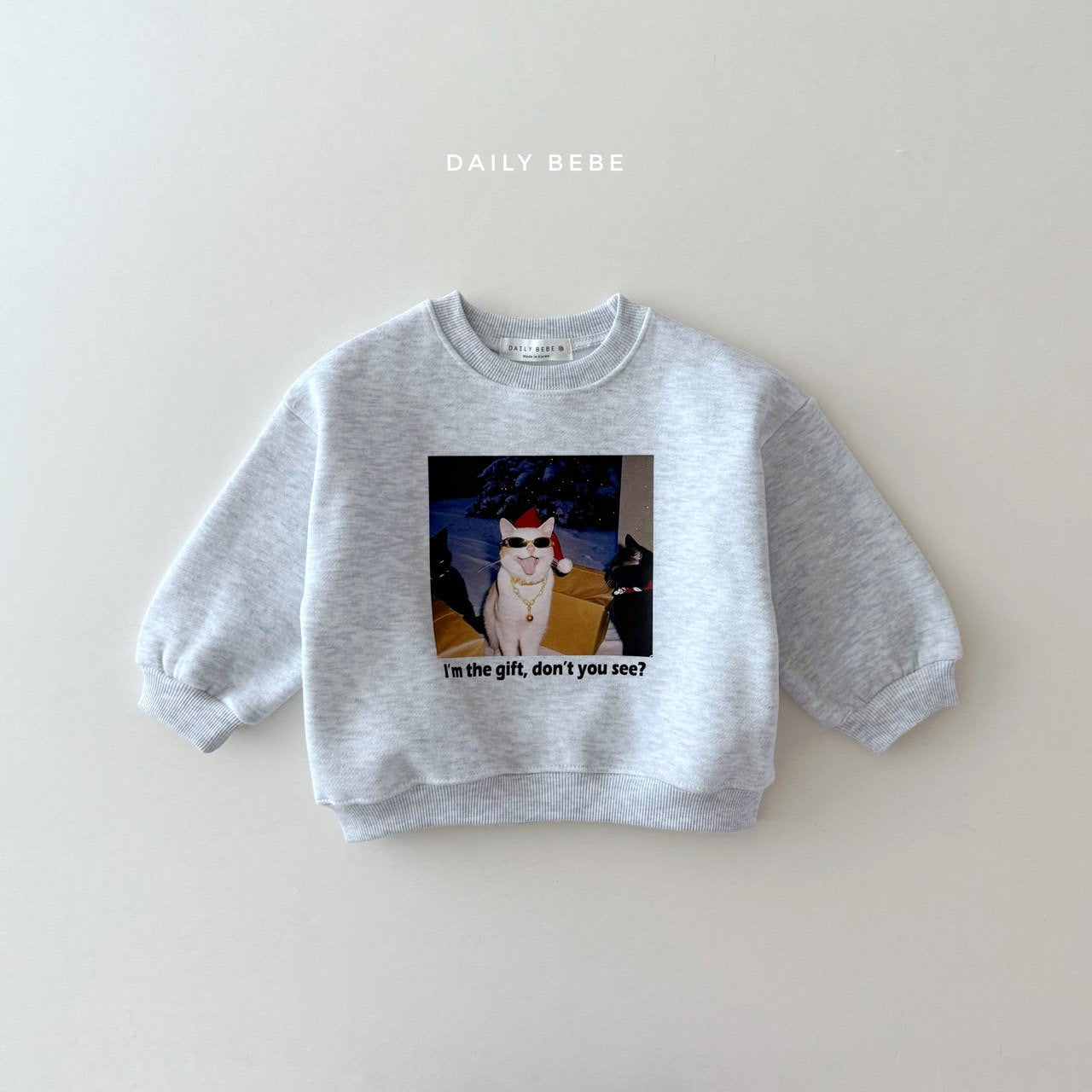 (Pre-order) Daily Bebe Winter - (Adult) Santa Kitty Graphic Sweatshirt 산타냥이 맨투맨