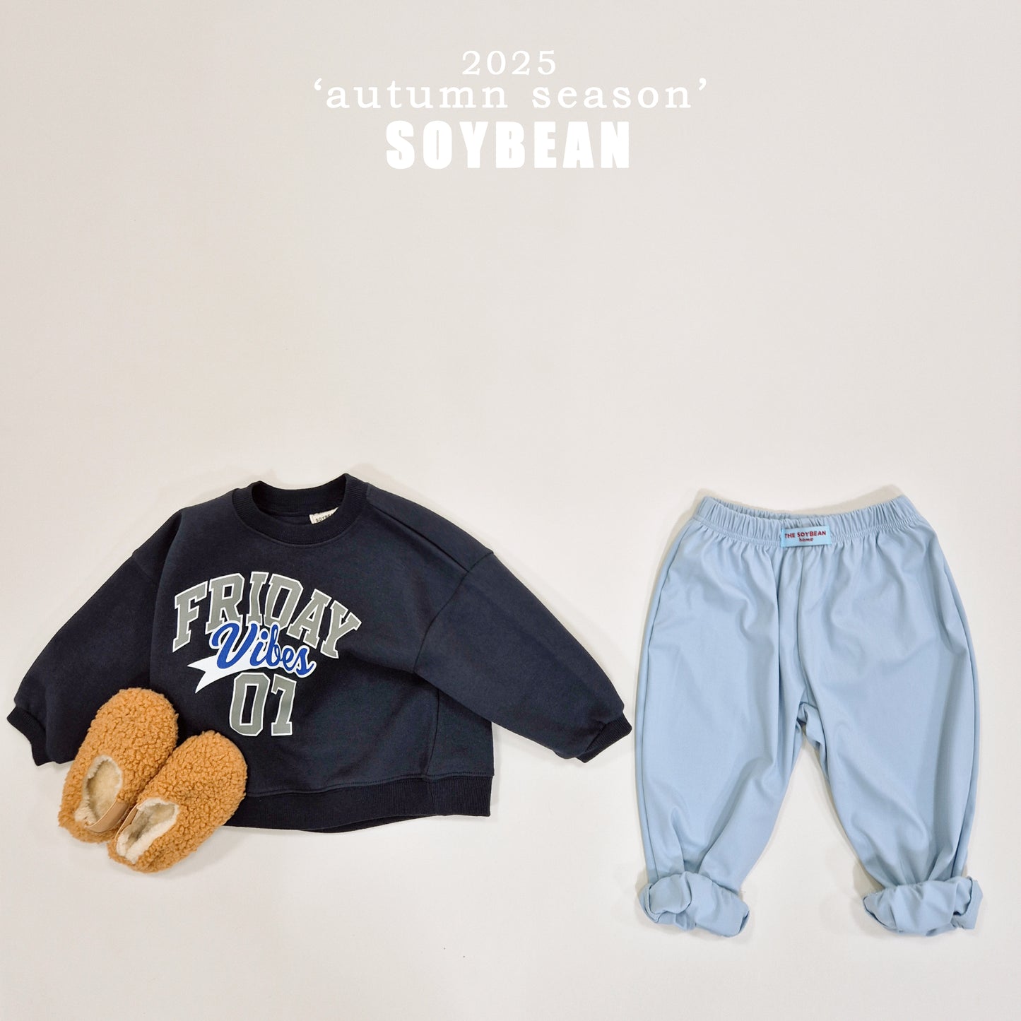 (Pre-order) Soybean Kids - Friday Lettering Sweatshirt 프라이데이맨투맨 (2 Colors)