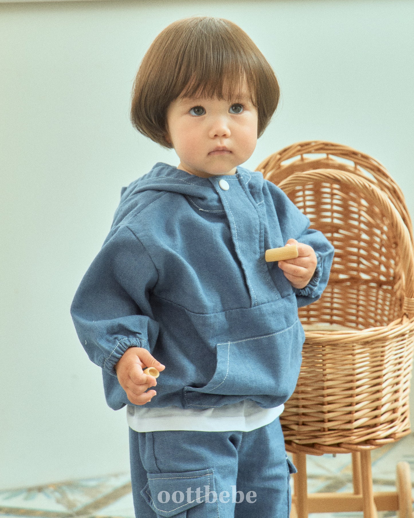 (Pre-order) OOTTBEBE - Stitch Hooded Jacket 스티치후드아노락 (2 Colors)