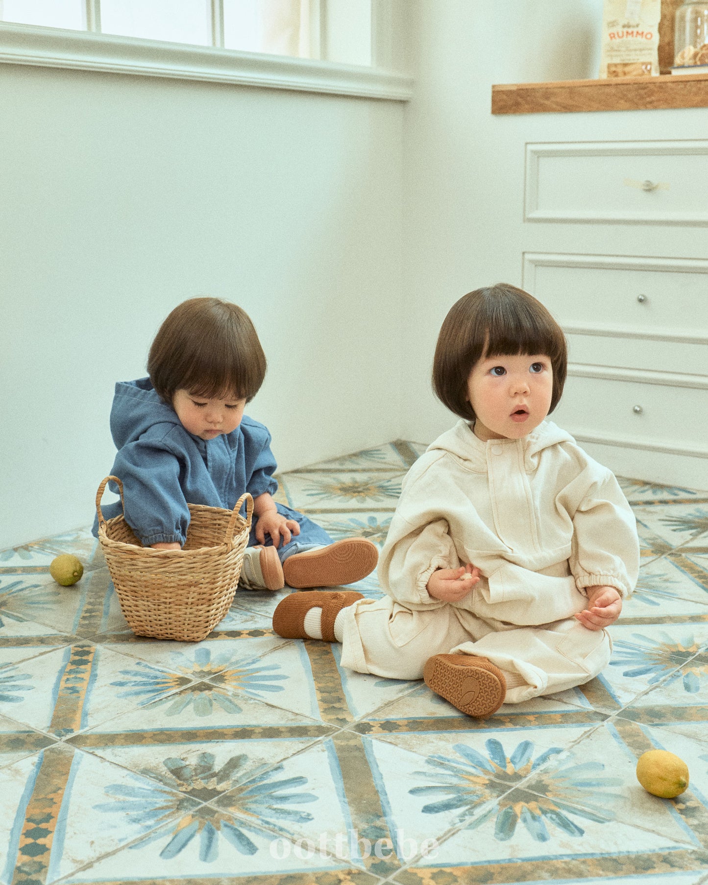 (Pre-order) OOTTBEBE - Stitch Cargo Pants 스티치카고팬츠 (2 Colors)