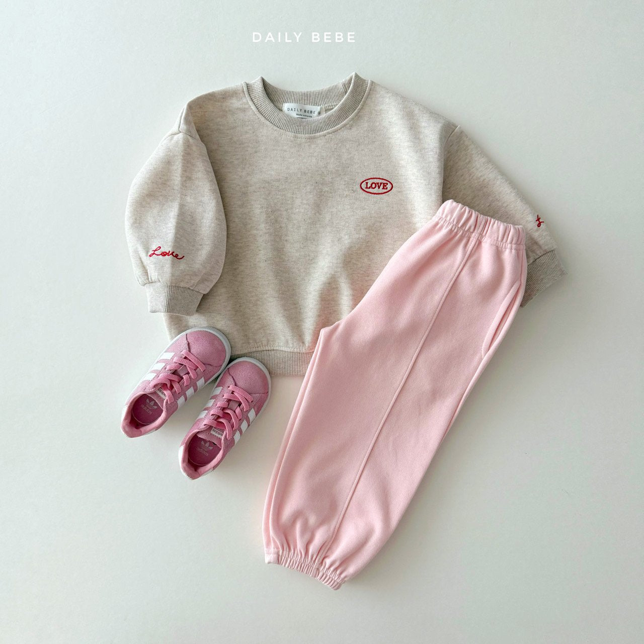 (Pre-order) Daily Bebe - Kids’ Love Point Sweatshirt 러브포인트 맨투맨 (2 Colors)