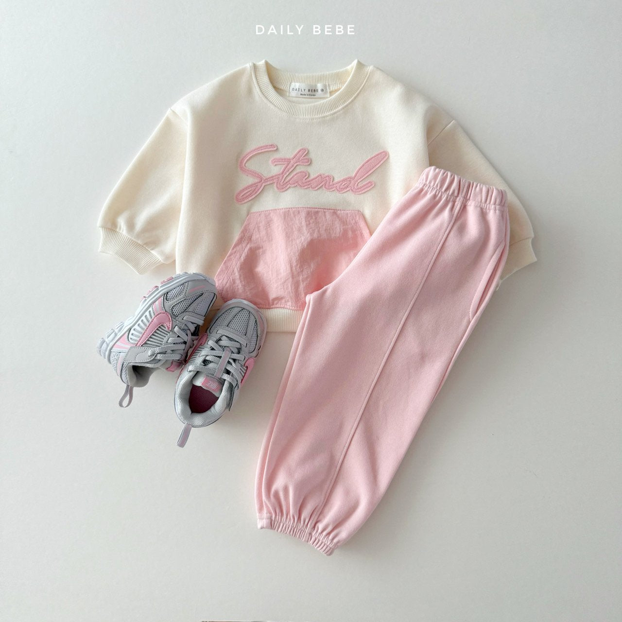 (Pre-order) Daily Bebe - Kids’ Crinkle Pocket Sweatshirt 바스락 포켓 맨투맨 (2 Colors)