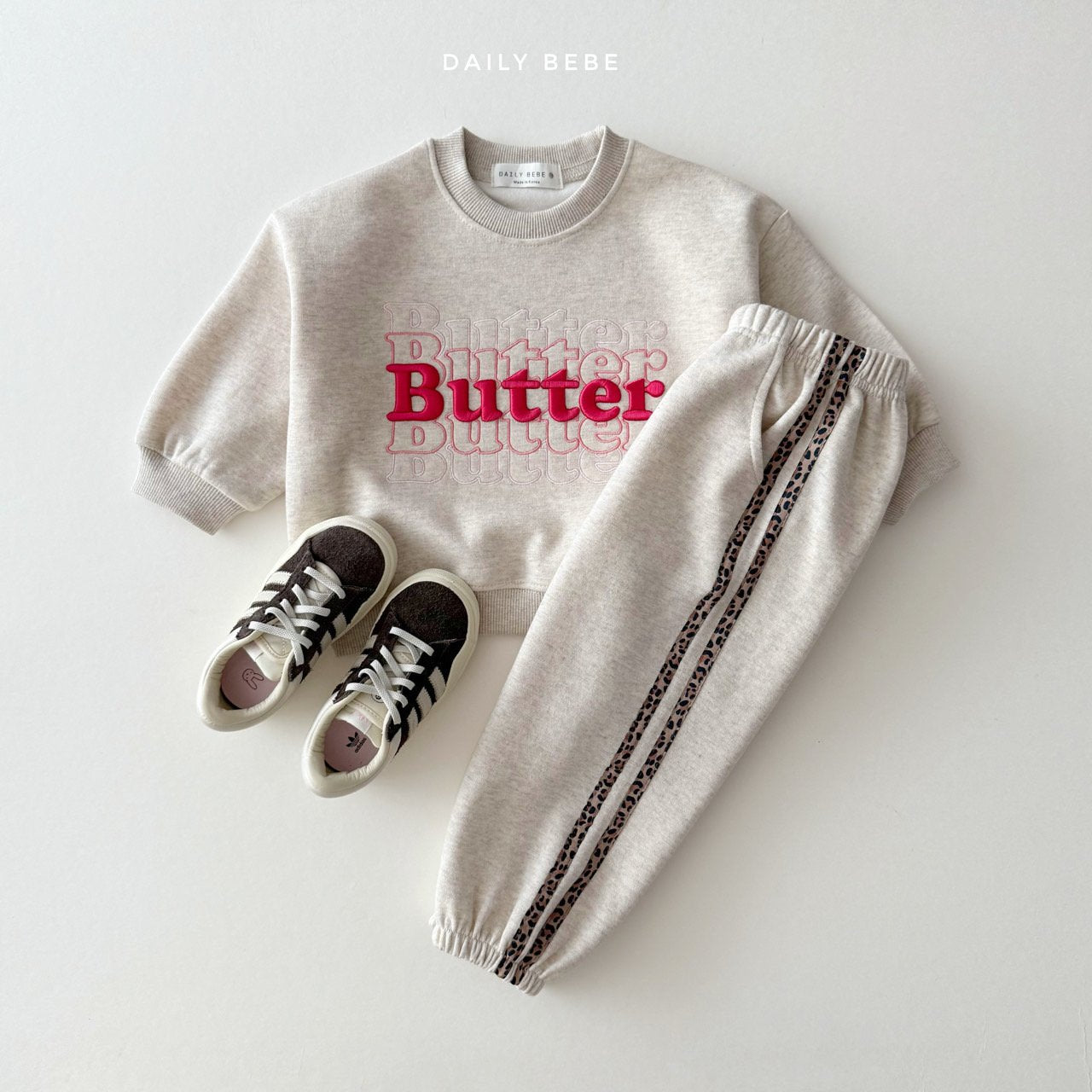 (Pre-order) Daily Bebe - Kids’ Butter Embroidered Sweatshirt 버터자수 맨투맨 (2 Colors)