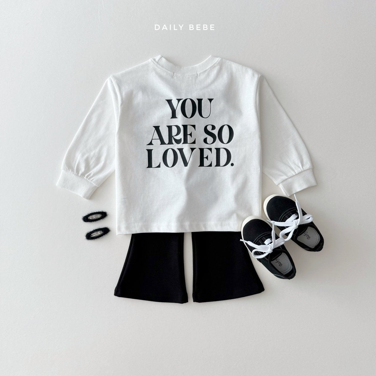 (Pre-order) Daily Bebe - Kids’ Loved Tee 러브드티 (2 Colors)