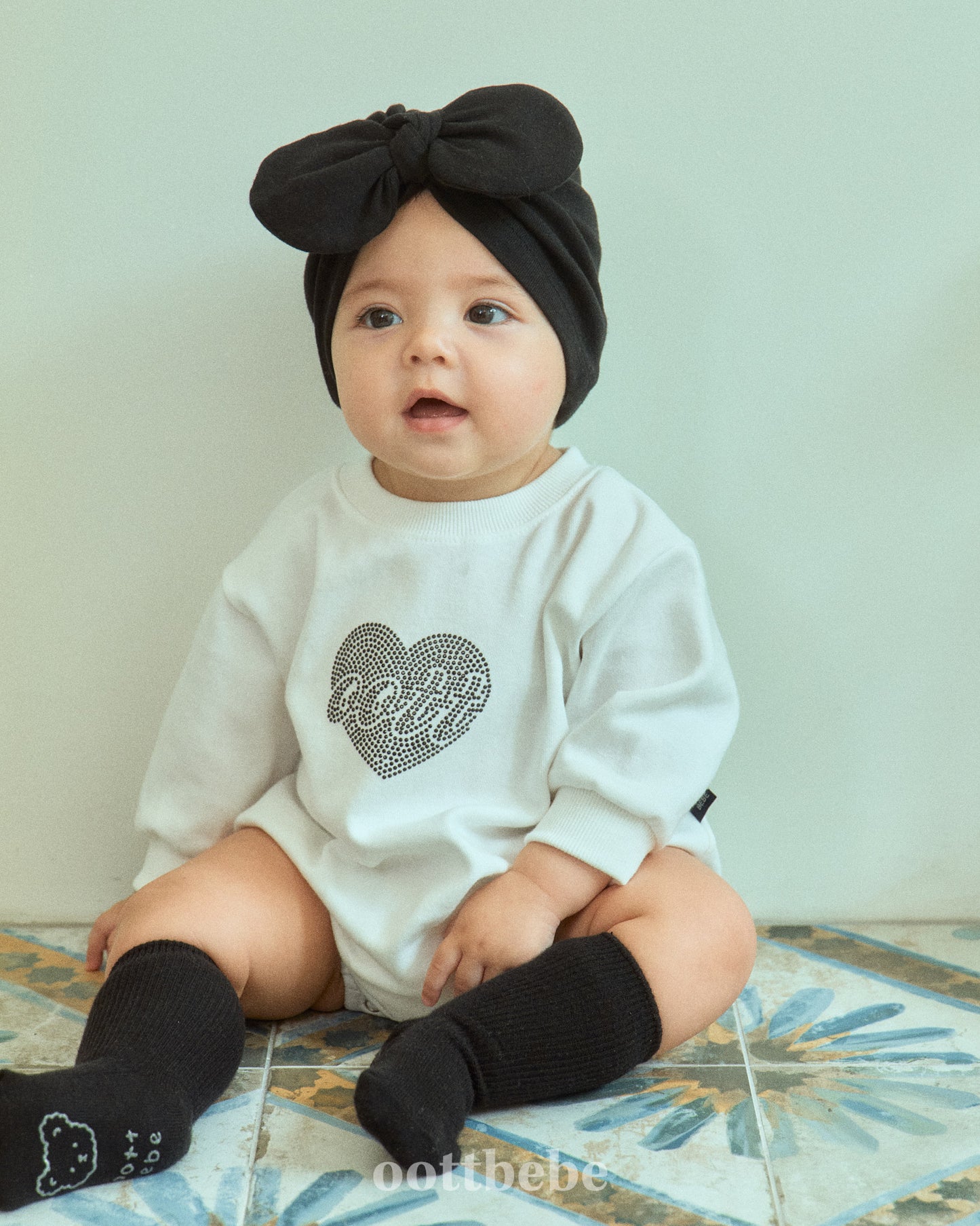 (Pre-order) OOTTBEBE - OT Bling Suit OT블링슈트 (2 Colors)