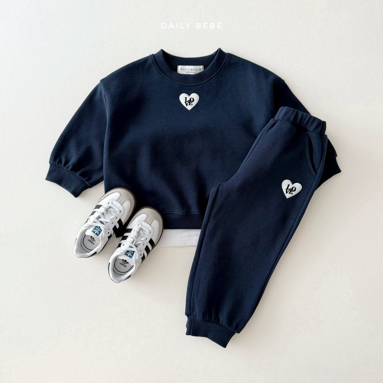 (Pre-order) Daily Bebe - Kids’ Love Embroidered Top & Bottom Set 러브자수 상하세트 (4 Colors)