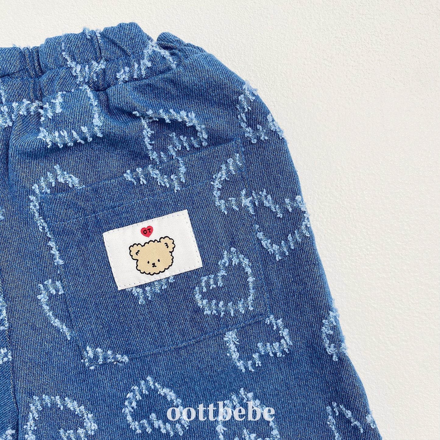 (Pre-order) OOTTBEBE - LOVE Denim Pants (6/10 Length) LOVE청팬츠(6부) (2 Colors)