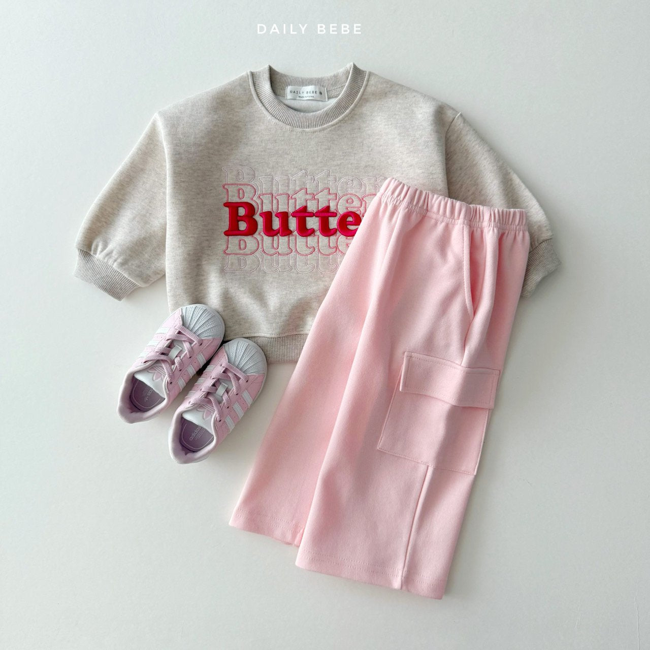 (Pre-order) Daily Bebe - Kids’ Butter Embroidered Sweatshirt 버터자수 맨투맨 (2 Colors)