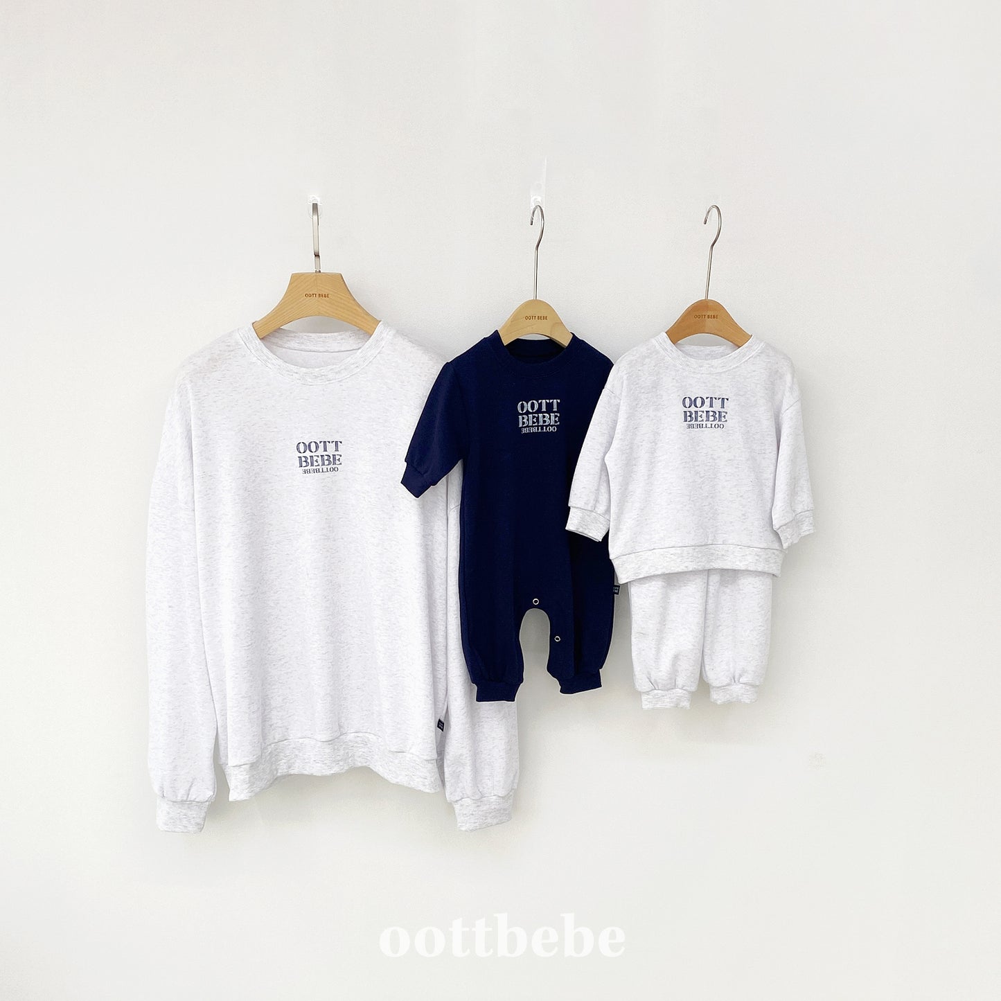 (Pre-order) OOTTBEBE - Mom's OOTT Sweatshirt 오뜨베베맨투맨 (성인) (4 Colors)