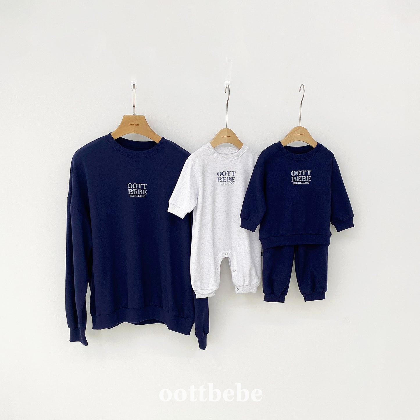 (Pre-order) OOTTBEBE - Mom's OOTT Sweatshirt 오뜨베베맨투맨 (성인) (4 Colors)