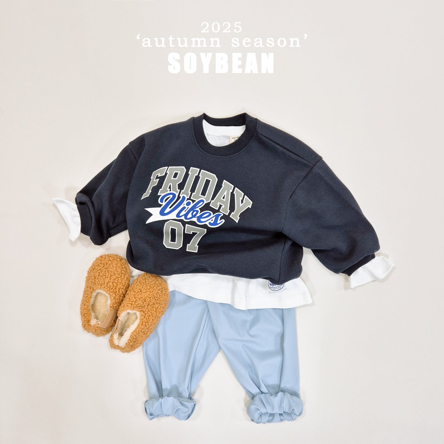 (Pre-order) Soybean Kids - Friday Lettering Sweatshirt 프라이데이맨투맨 (2 Colors)