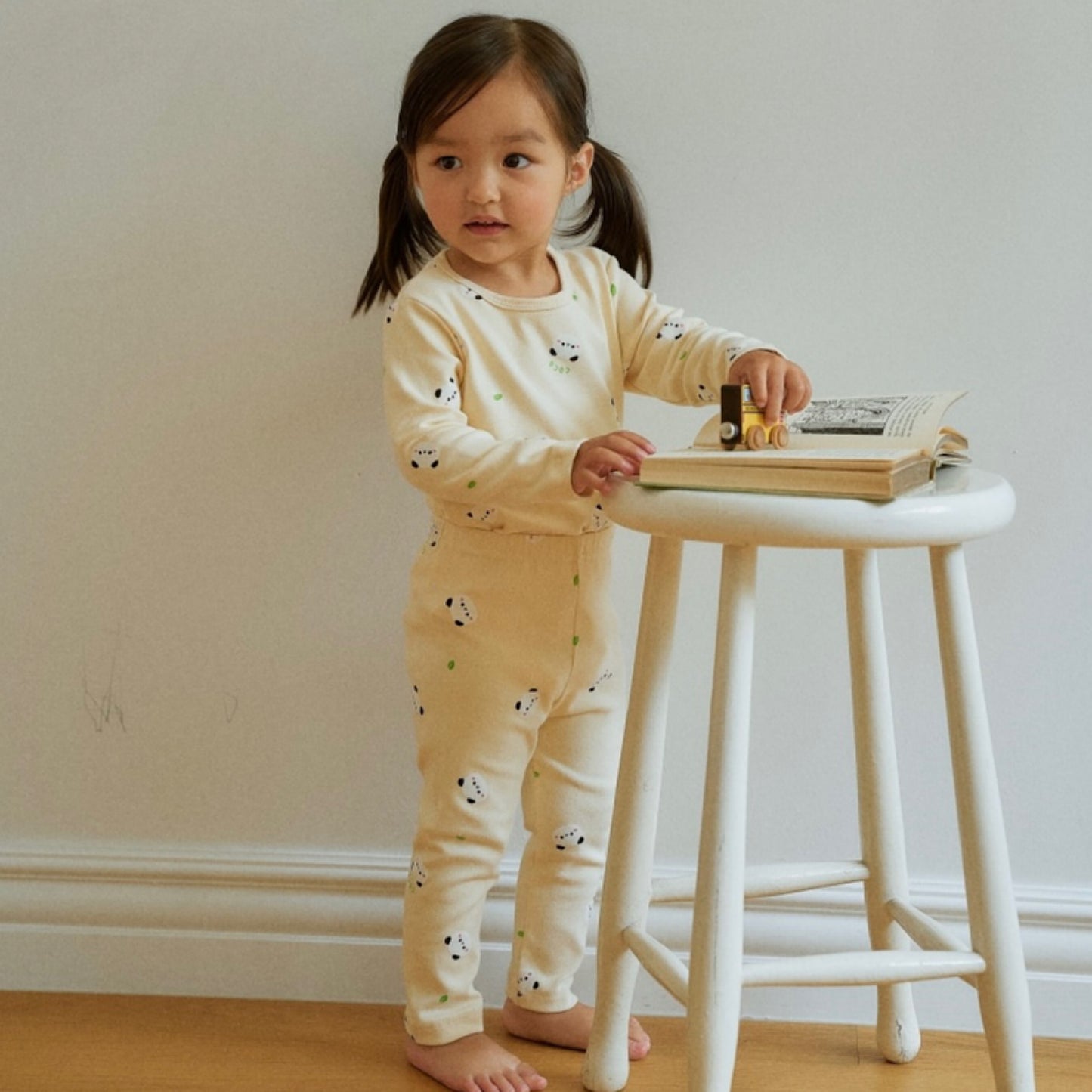 (COCOHANI) Cheese Stretch Animal Friends Long Sleeve Pajama Set (4 Colors)