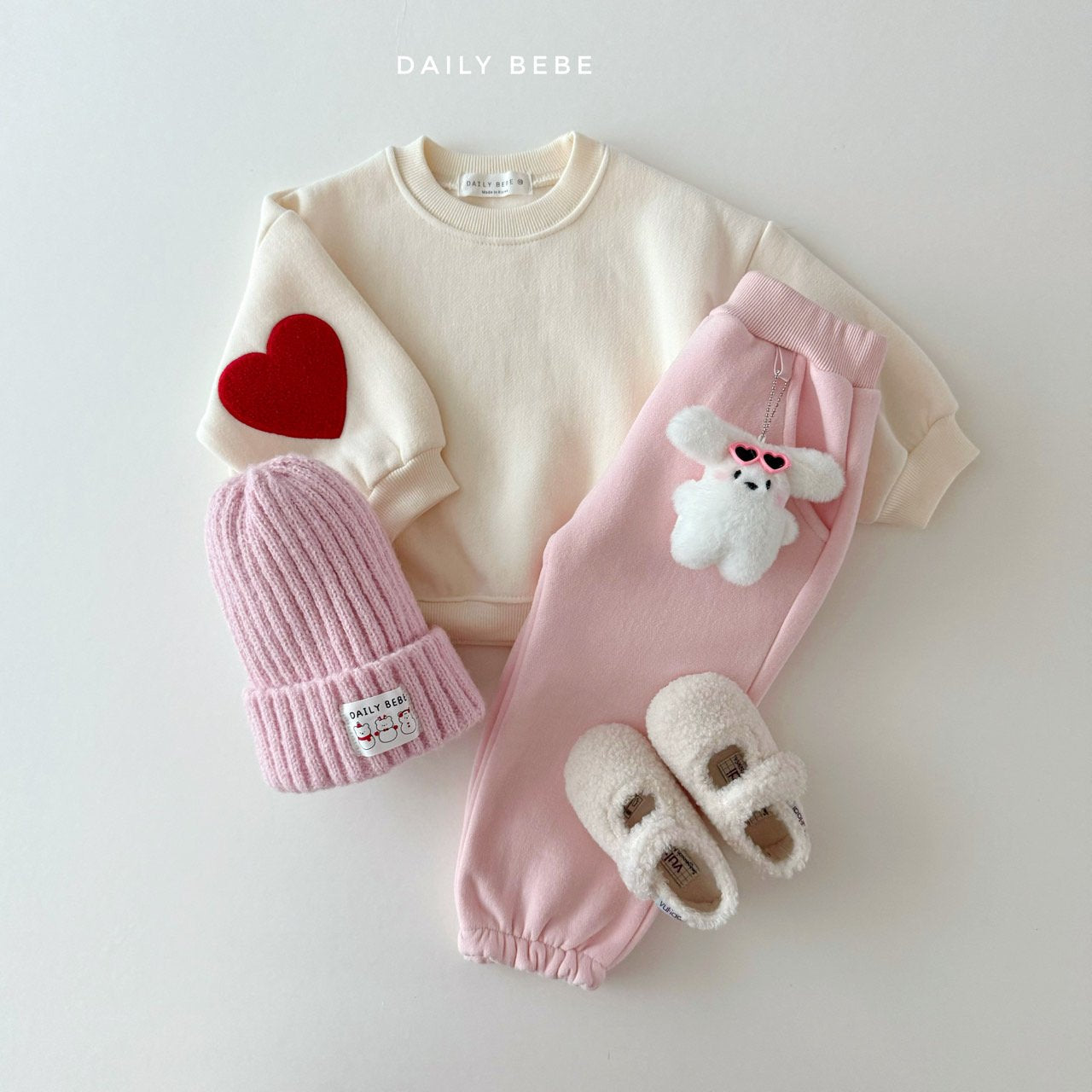 (In Stock) Daily Bebe - Winter Kids’ Heart Sweatshirt 하트맨투맨(기모)